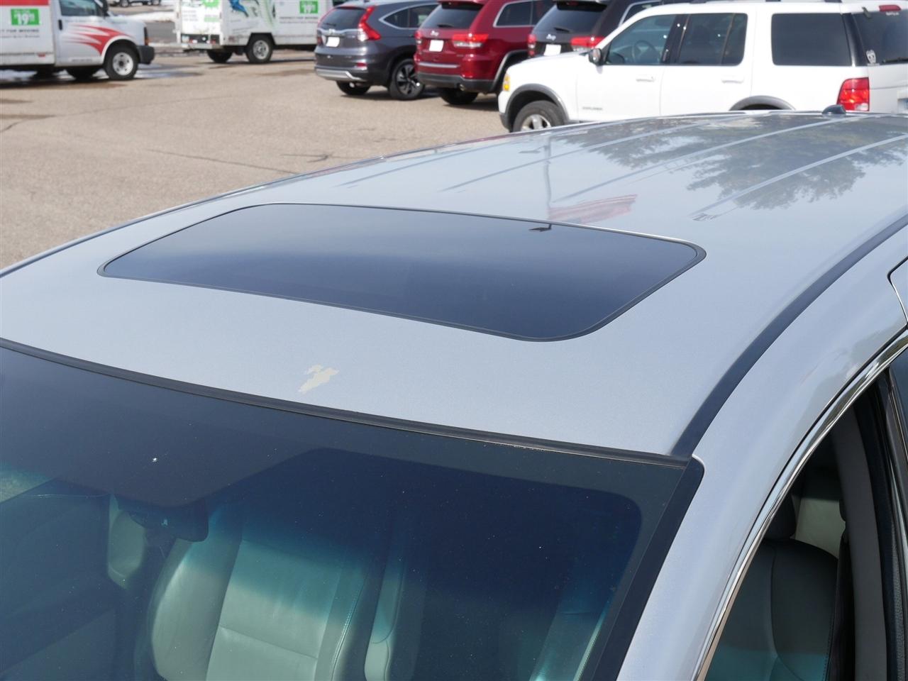 Honda Odyssey EX-L AT with RES 2012