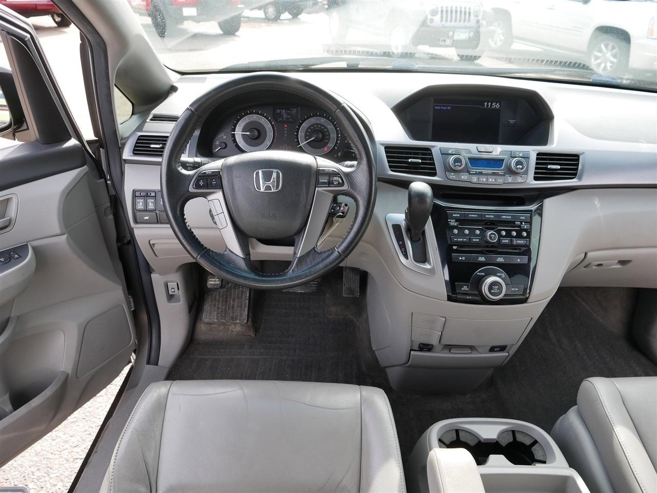 Honda Odyssey EX-L AT with RES 2012