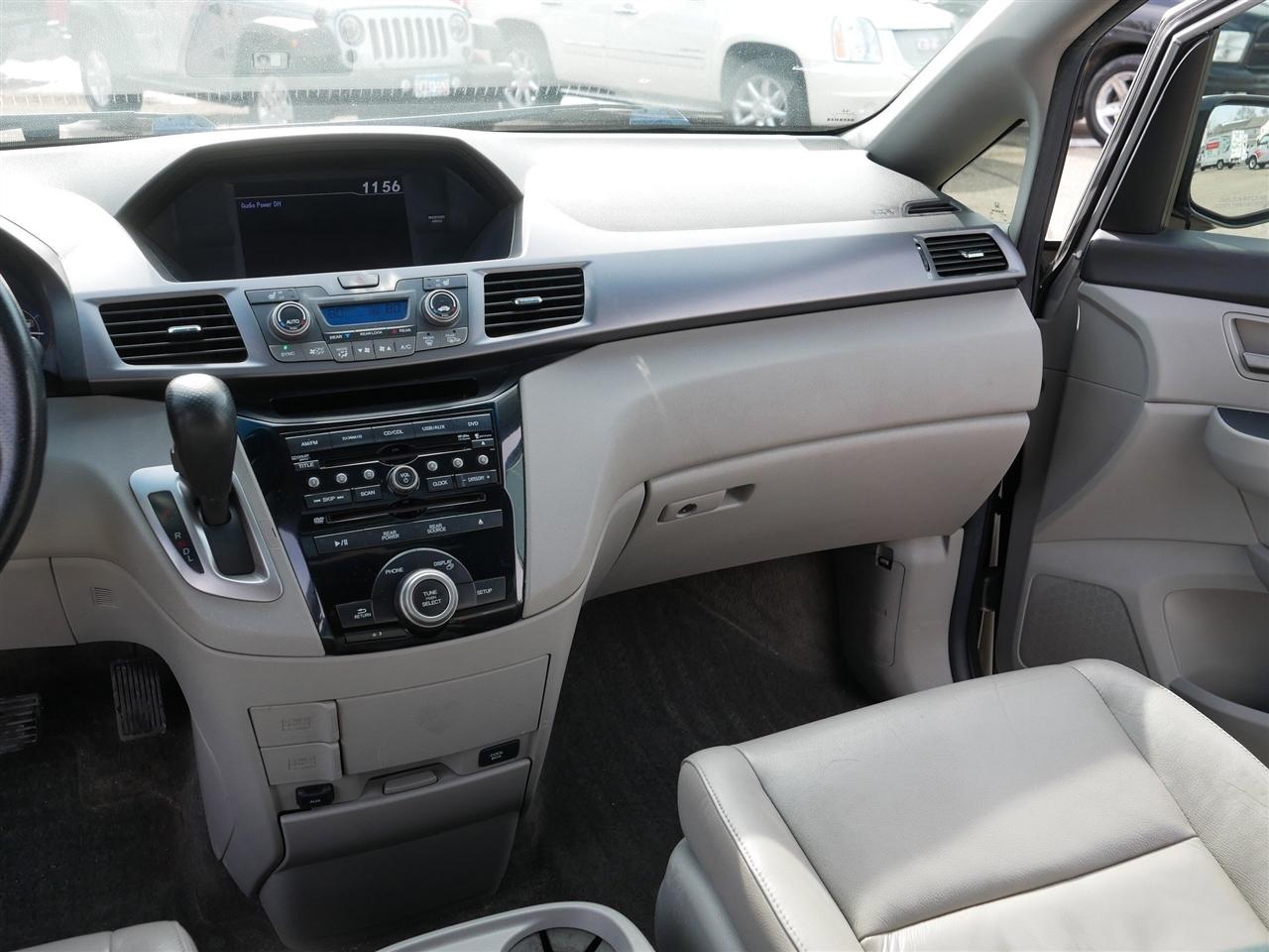 Honda Odyssey EX-L AT with RES 2012