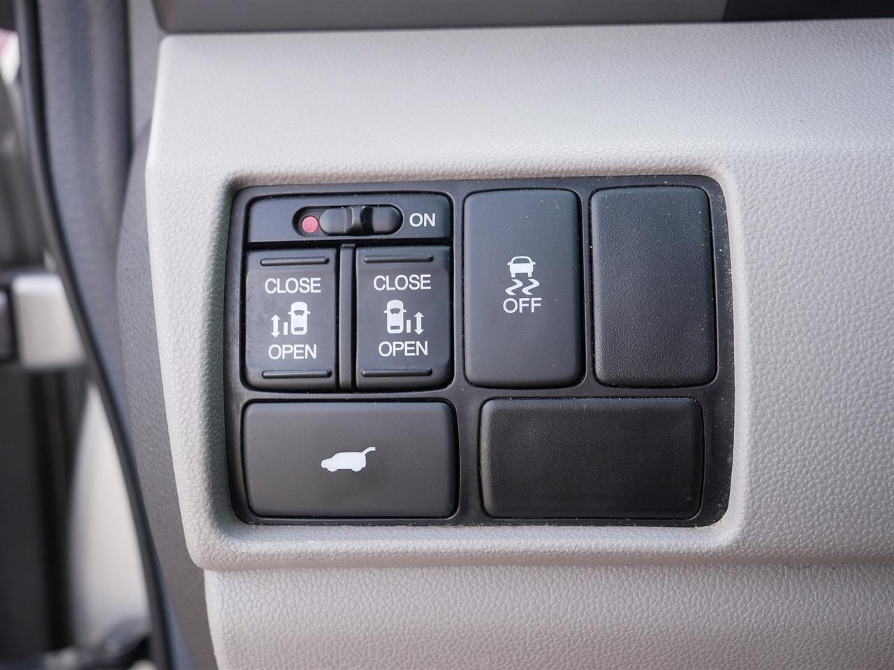 Honda Odyssey EX-L AT with RES 2012