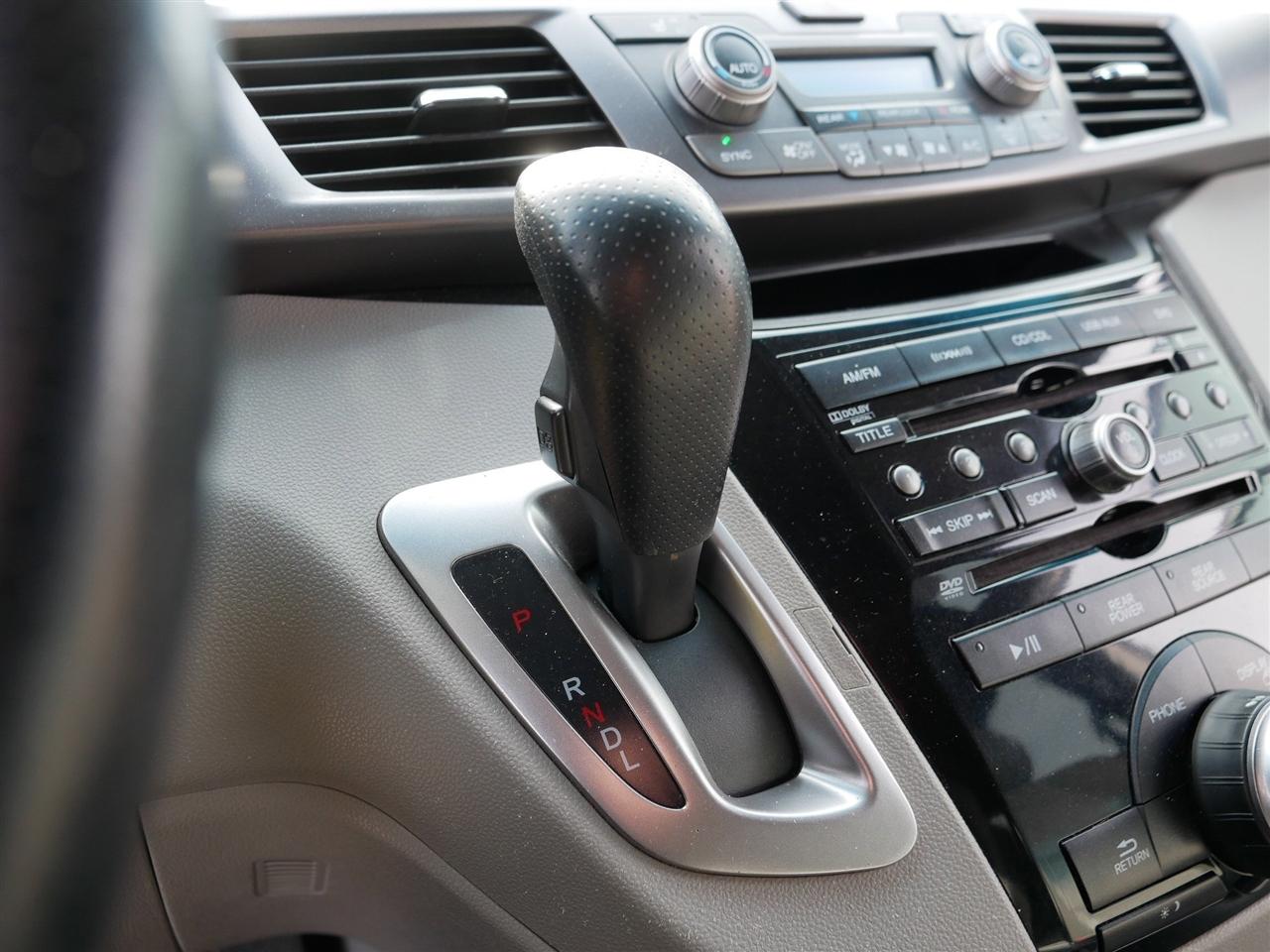 Honda Odyssey EX-L AT with RES 2012