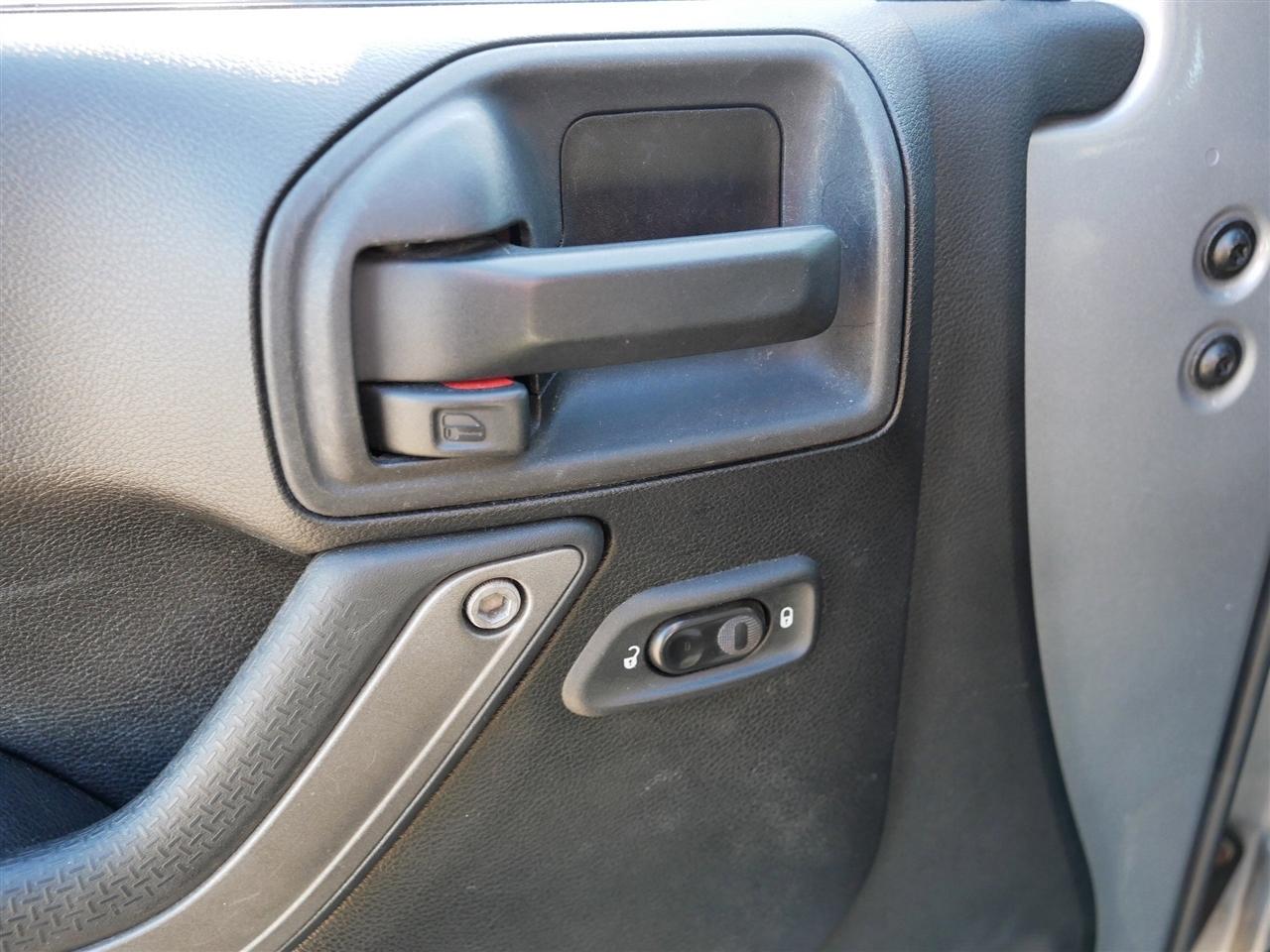 Jeep Wrangler Unlimited Sport 4WD 2013