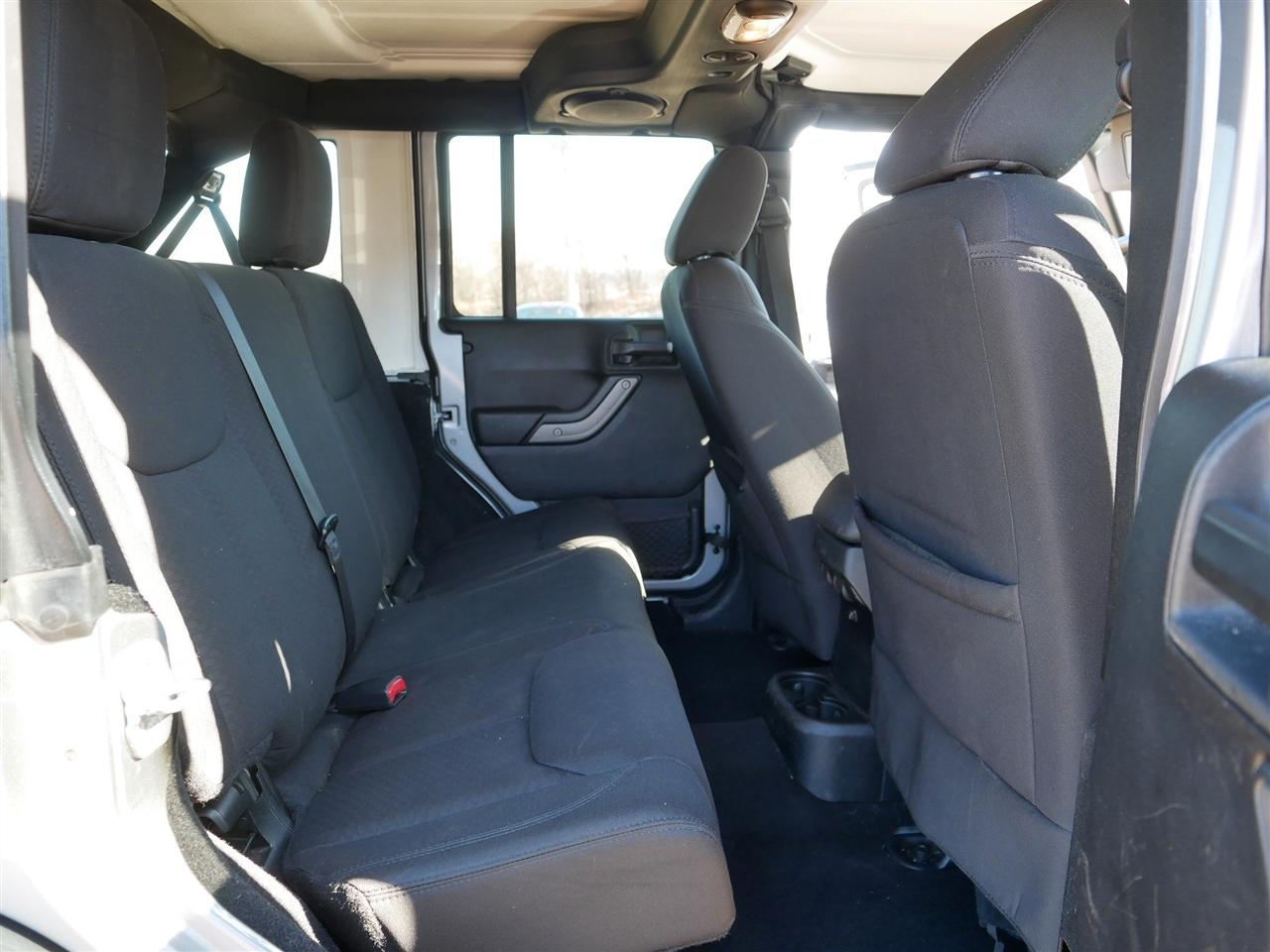 Jeep Wrangler Unlimited Sport 4WD 2013