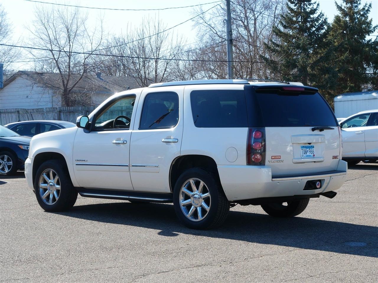 GMC Yukon Denali 4WD 2013