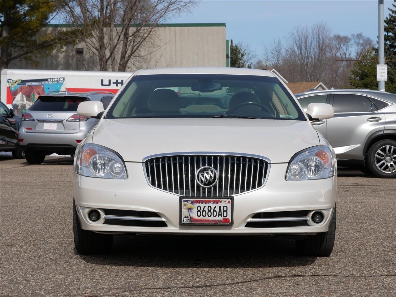 Buick Lucerne CX 2010