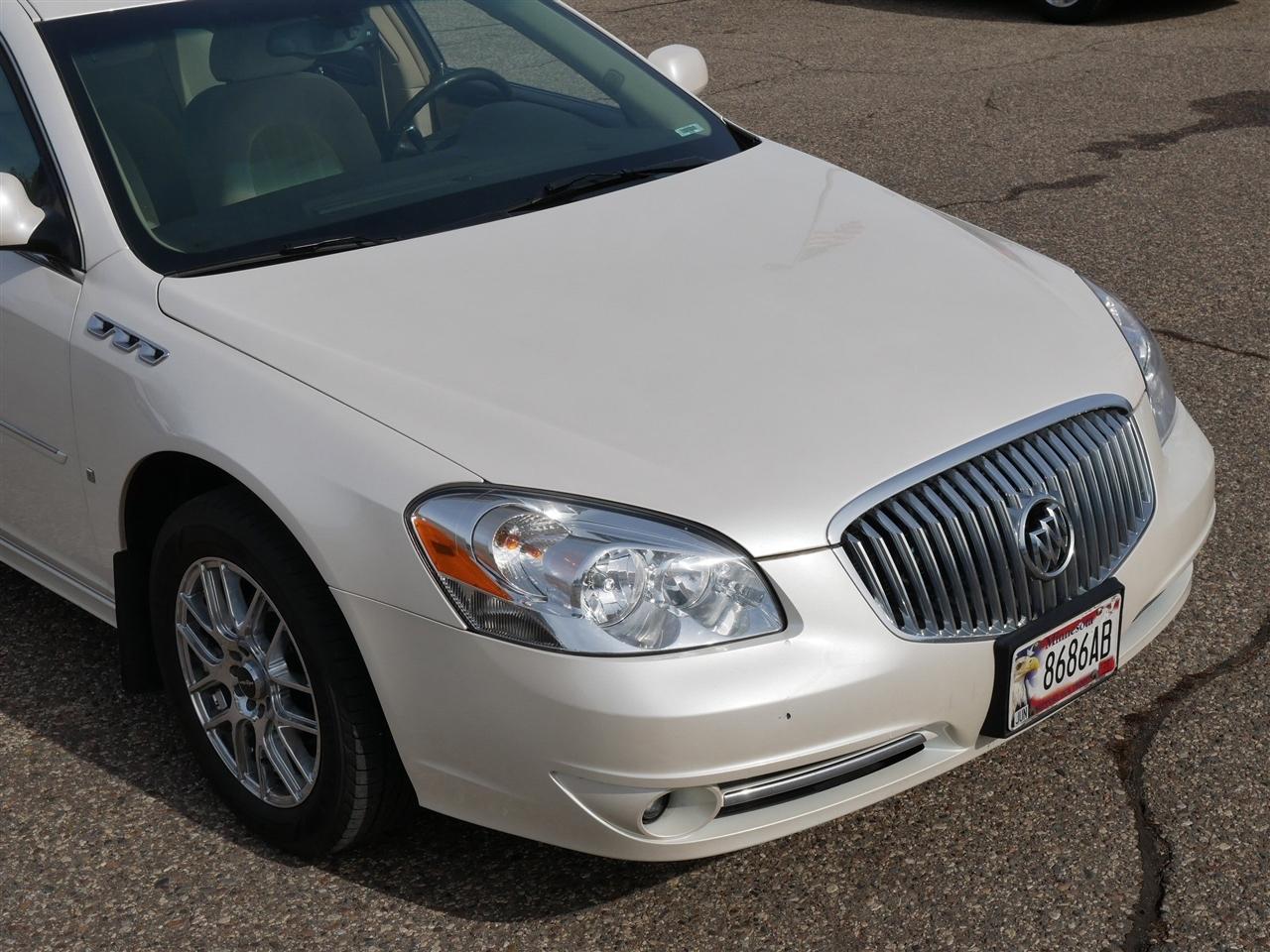 Buick Lucerne CX 2010