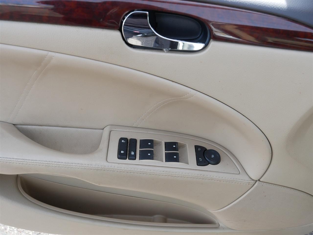 Buick Lucerne CX 2010