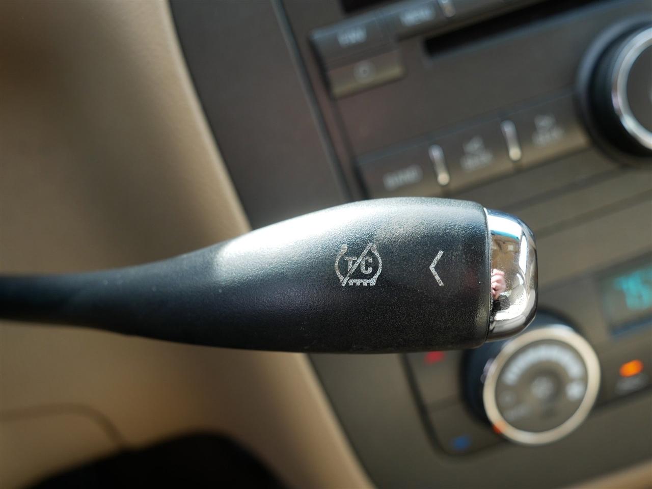 Buick Lucerne CX 2010