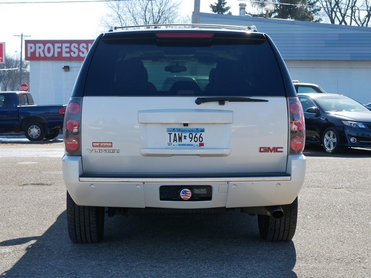 GMC Yukon Denali 4WD 2013