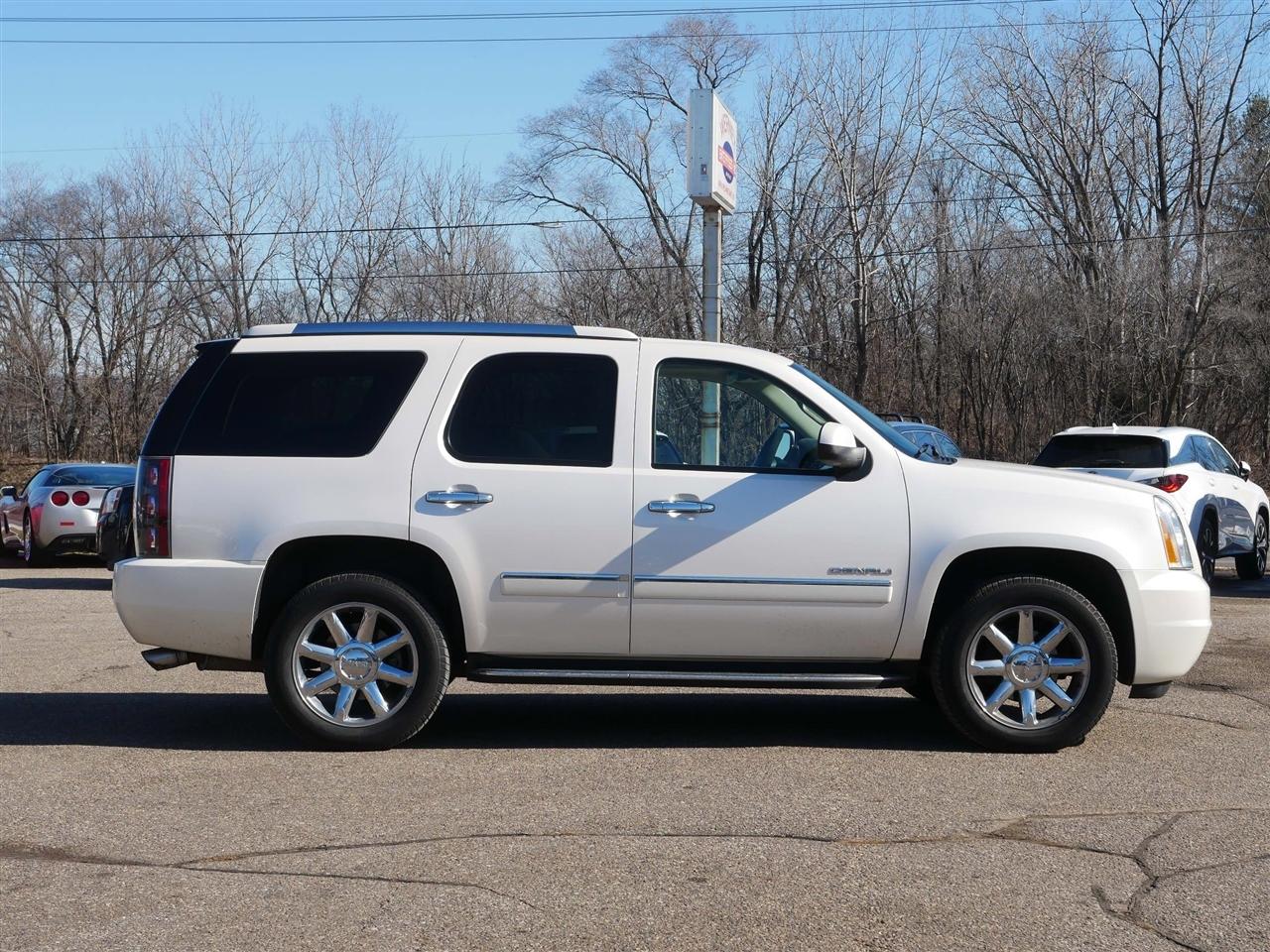 GMC Yukon Denali 4WD 2013
