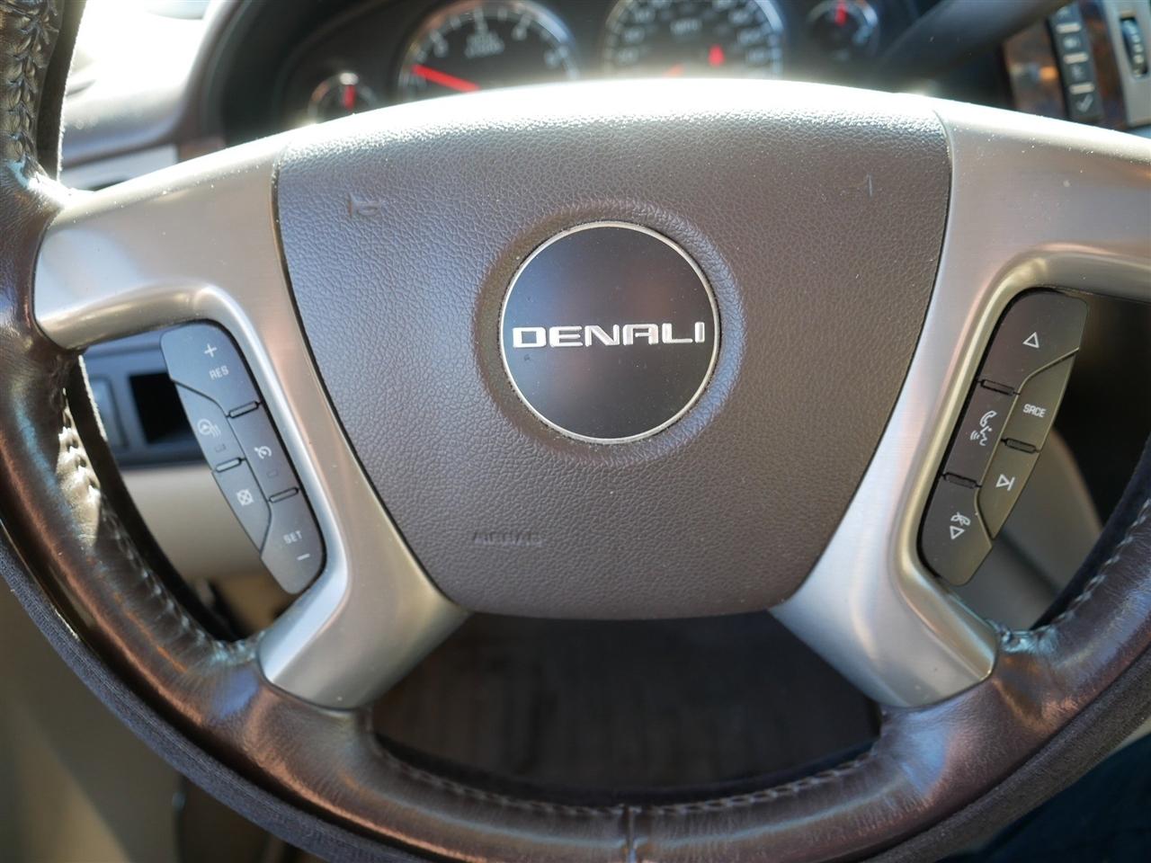 GMC Yukon Denali 4WD 2013