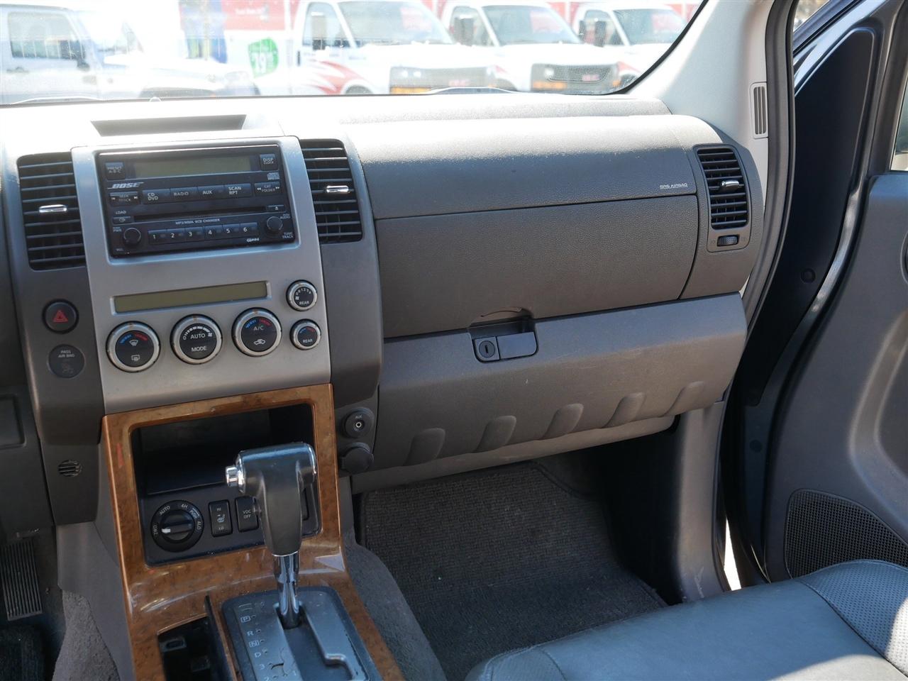 Nissan Pathfinder LE 4WD 2007