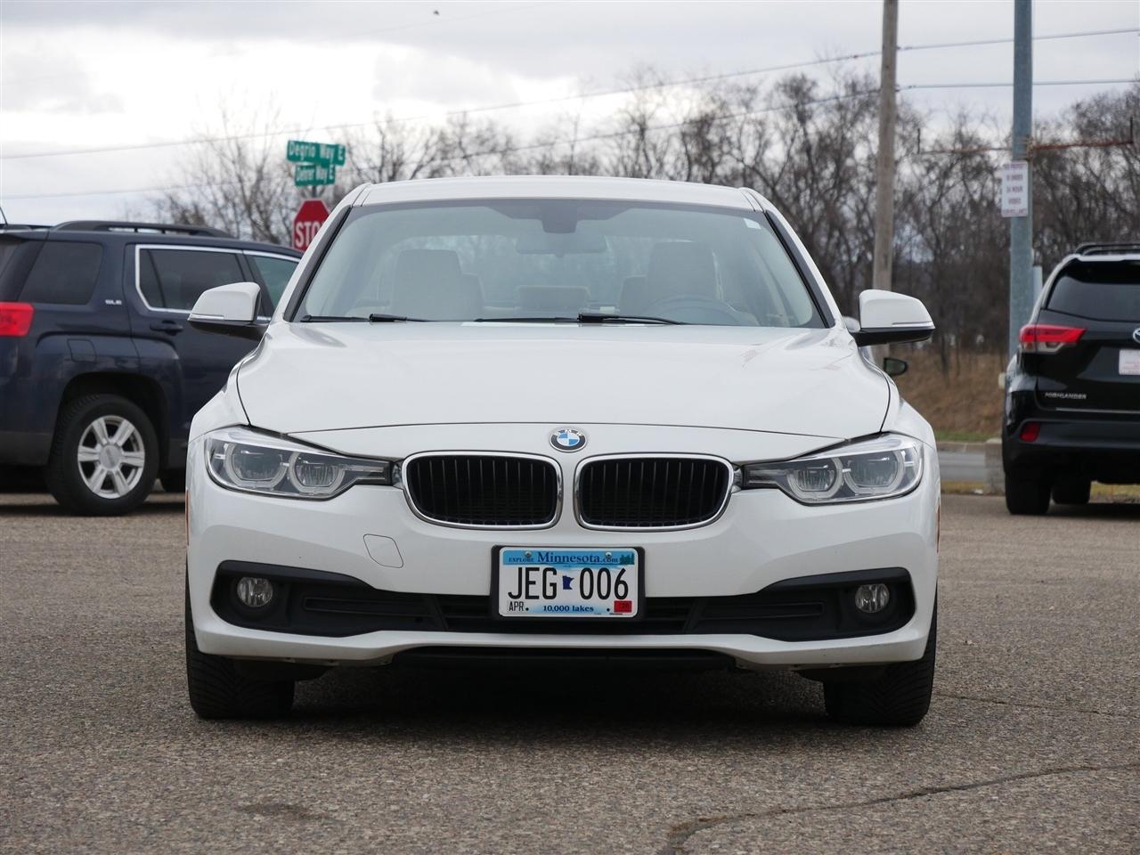 BMW 3-Series 320i xDrive Sedan 2017