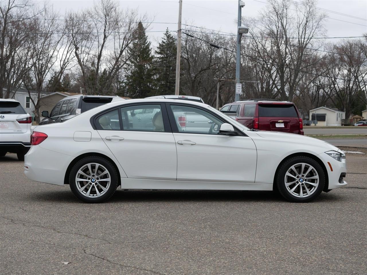 BMW 3-Series 320i xDrive Sedan 2017