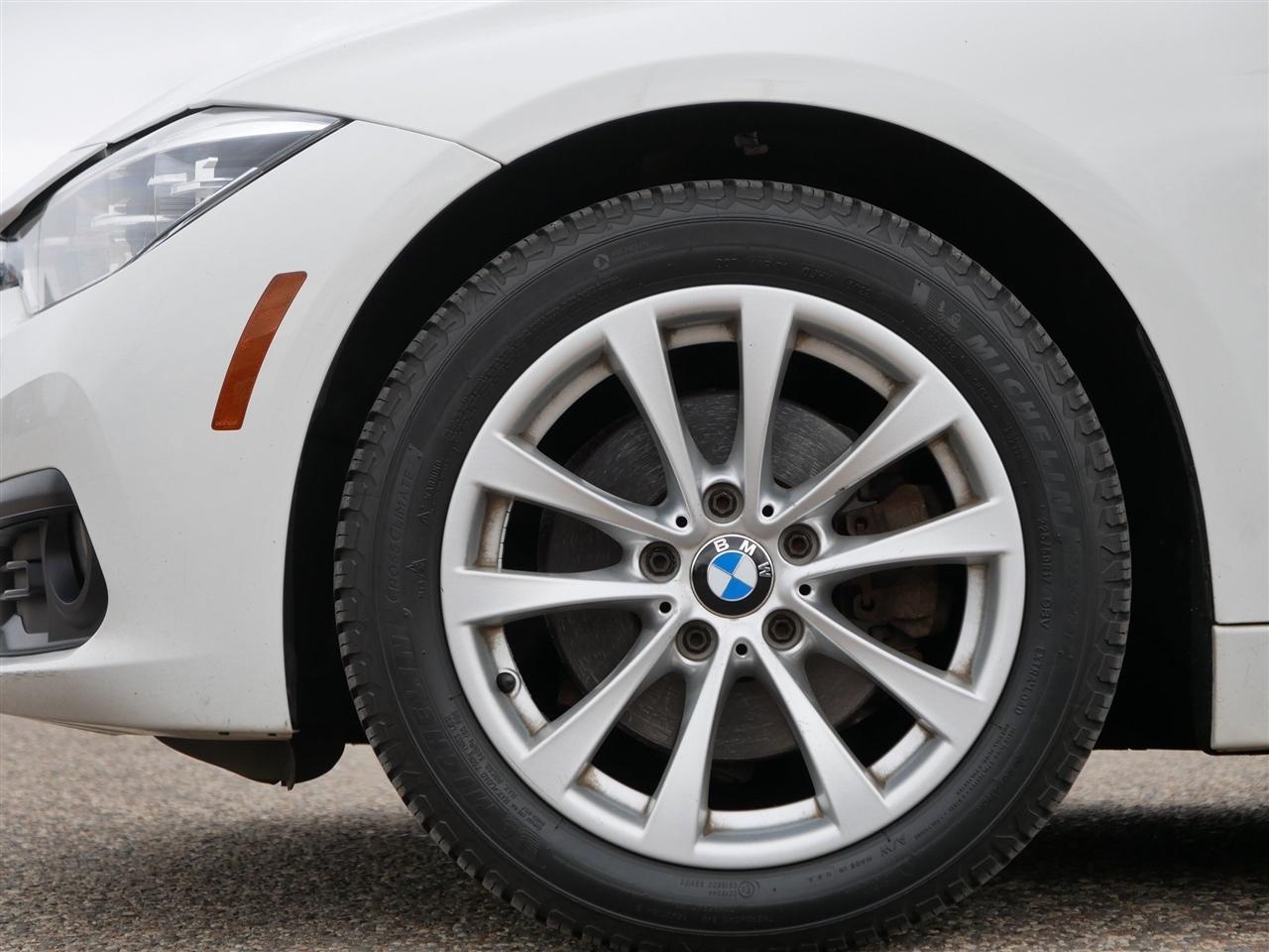 BMW 3-Series 320i xDrive Sedan 2017