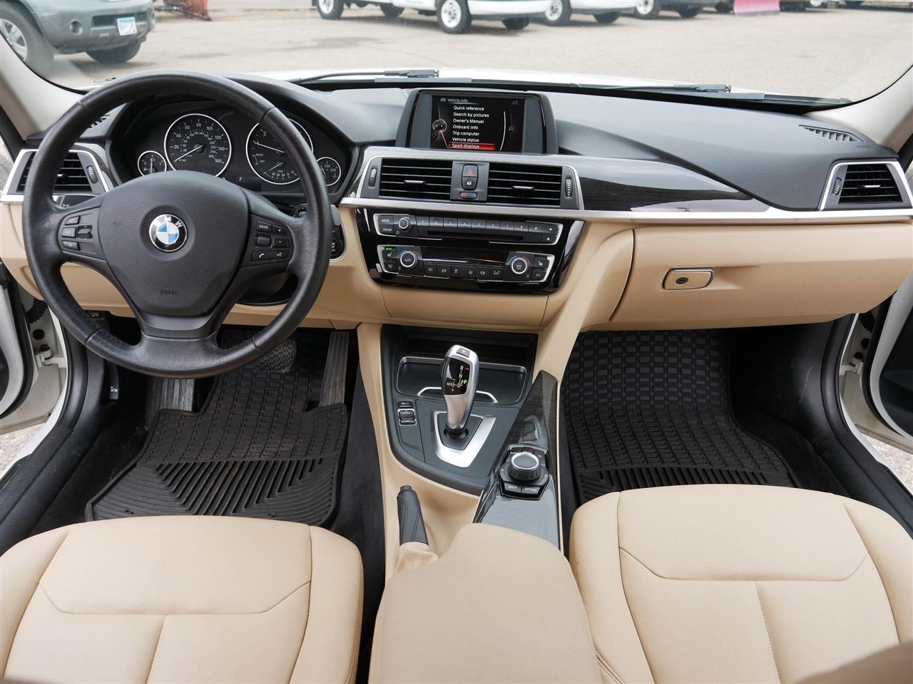 BMW 3-Series 320i xDrive Sedan 2017