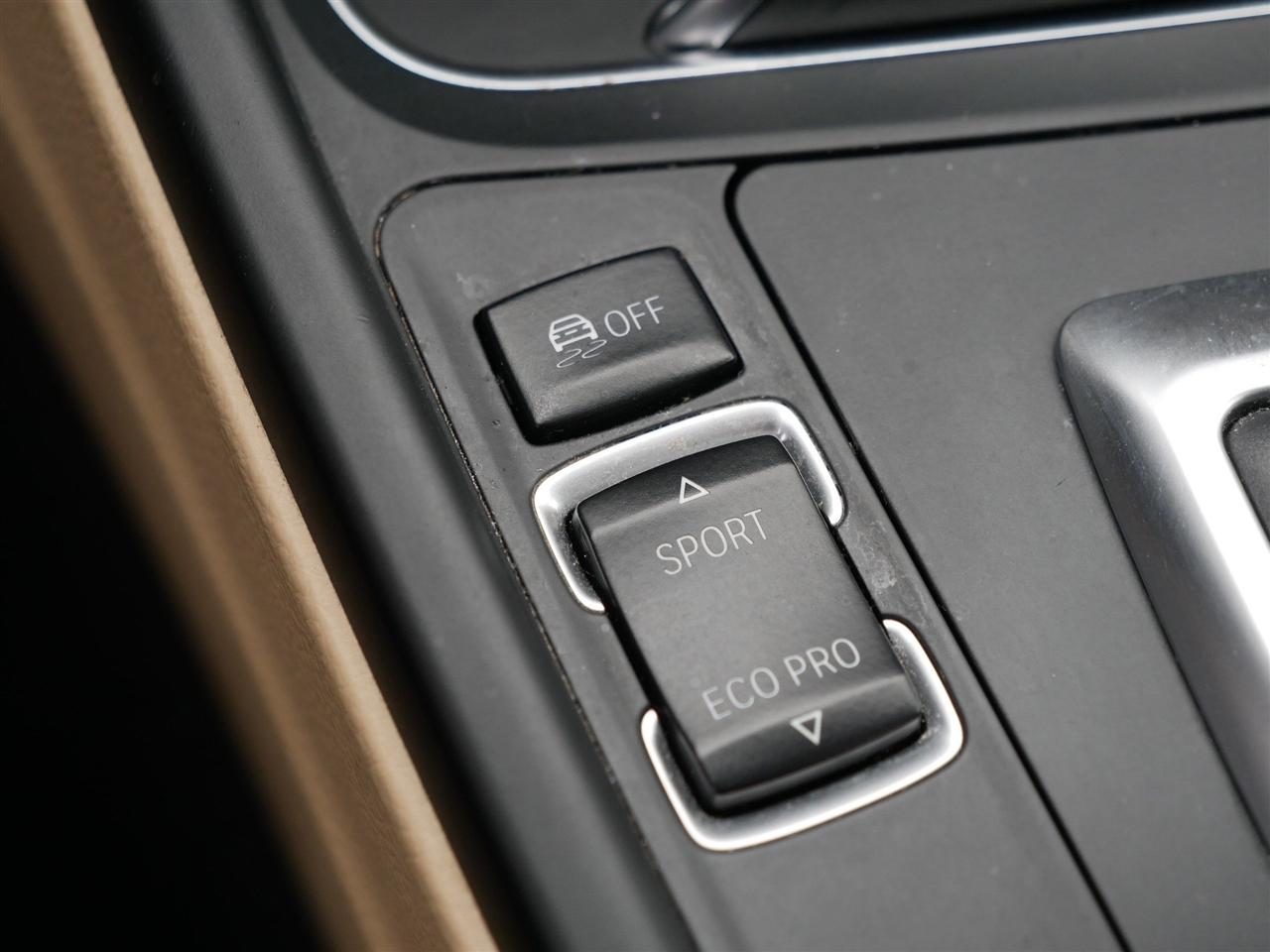 BMW 3-Series 320i xDrive Sedan 2017