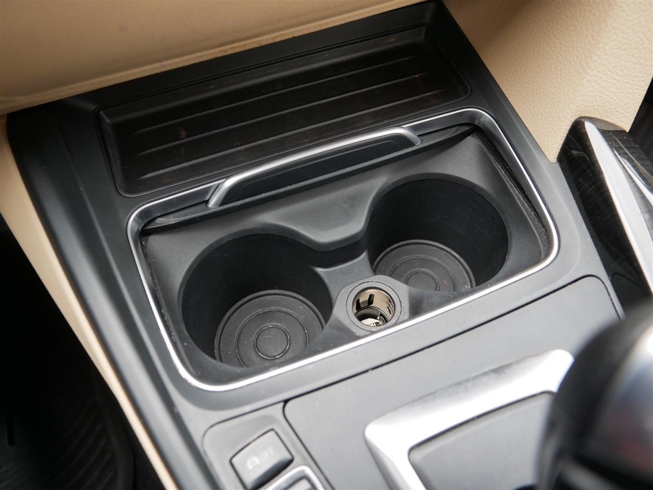 BMW 3-Series 320i xDrive Sedan 2017