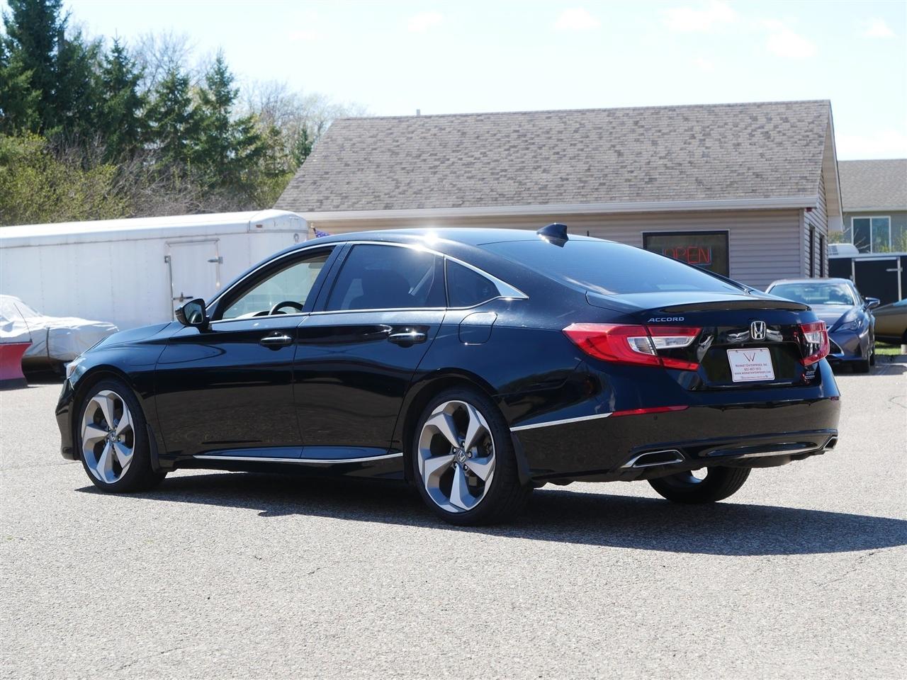 Honda Accord Touring 2.0T 10A 2018