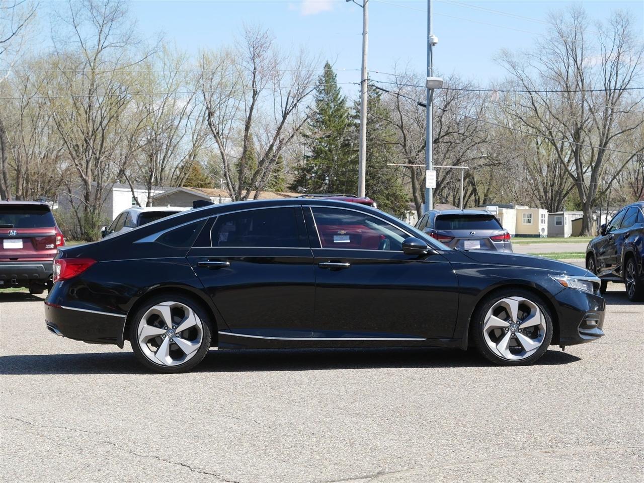 Honda Accord Touring 2.0T 10A 2018