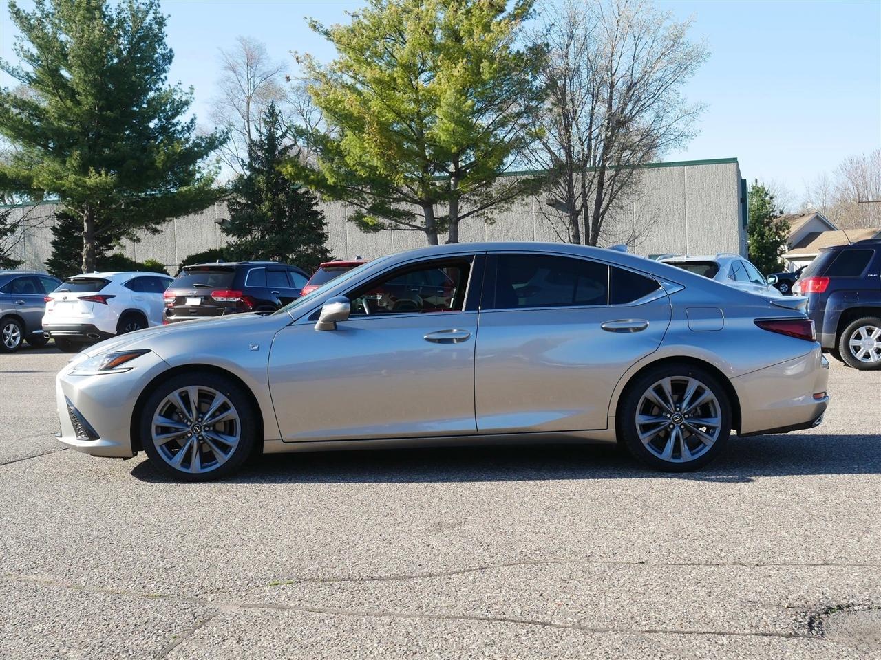Lexus ES 350 F SPORT 2019