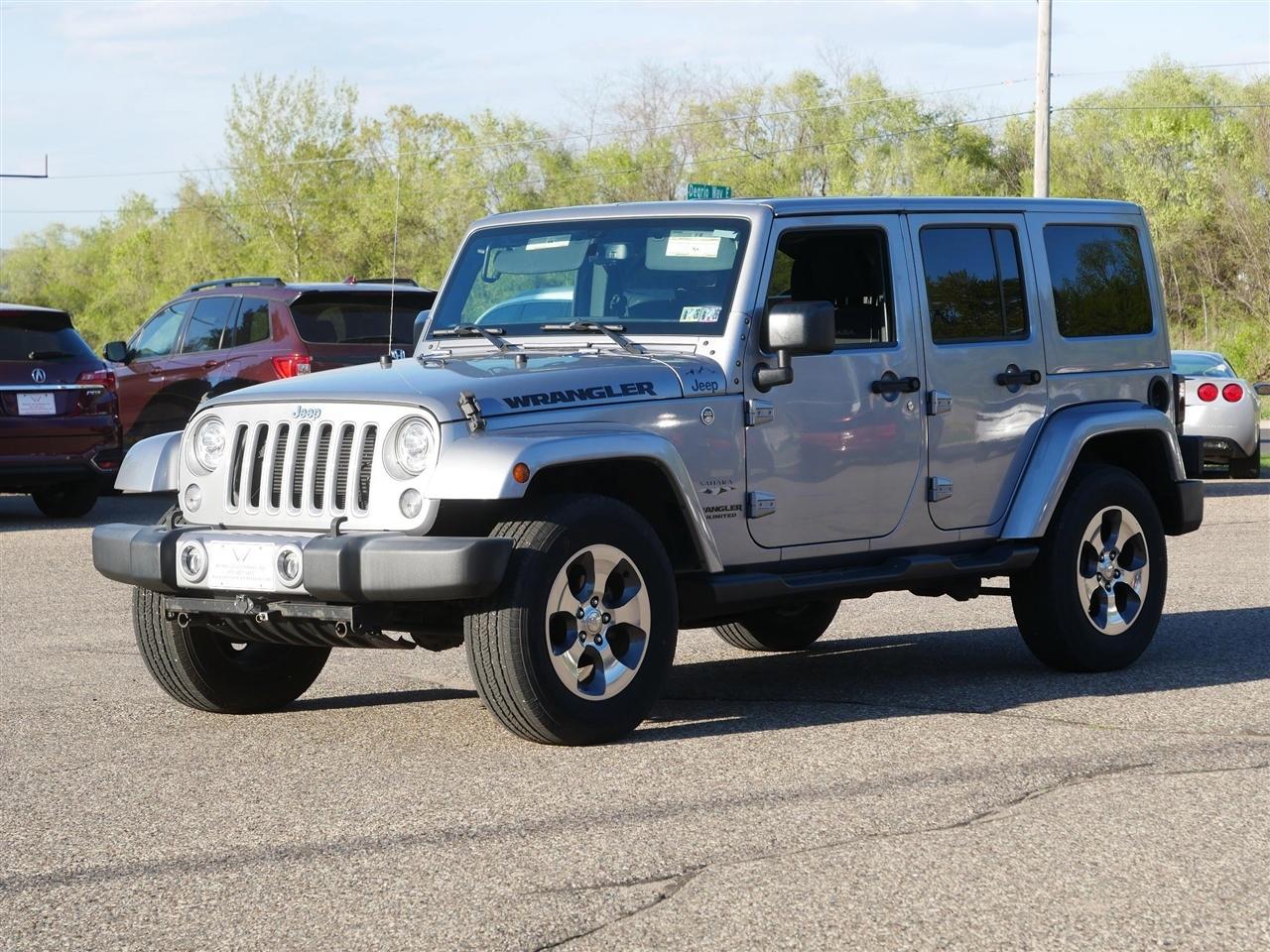 Jeep Wrangler Unlimited Sahara 4WD 2017