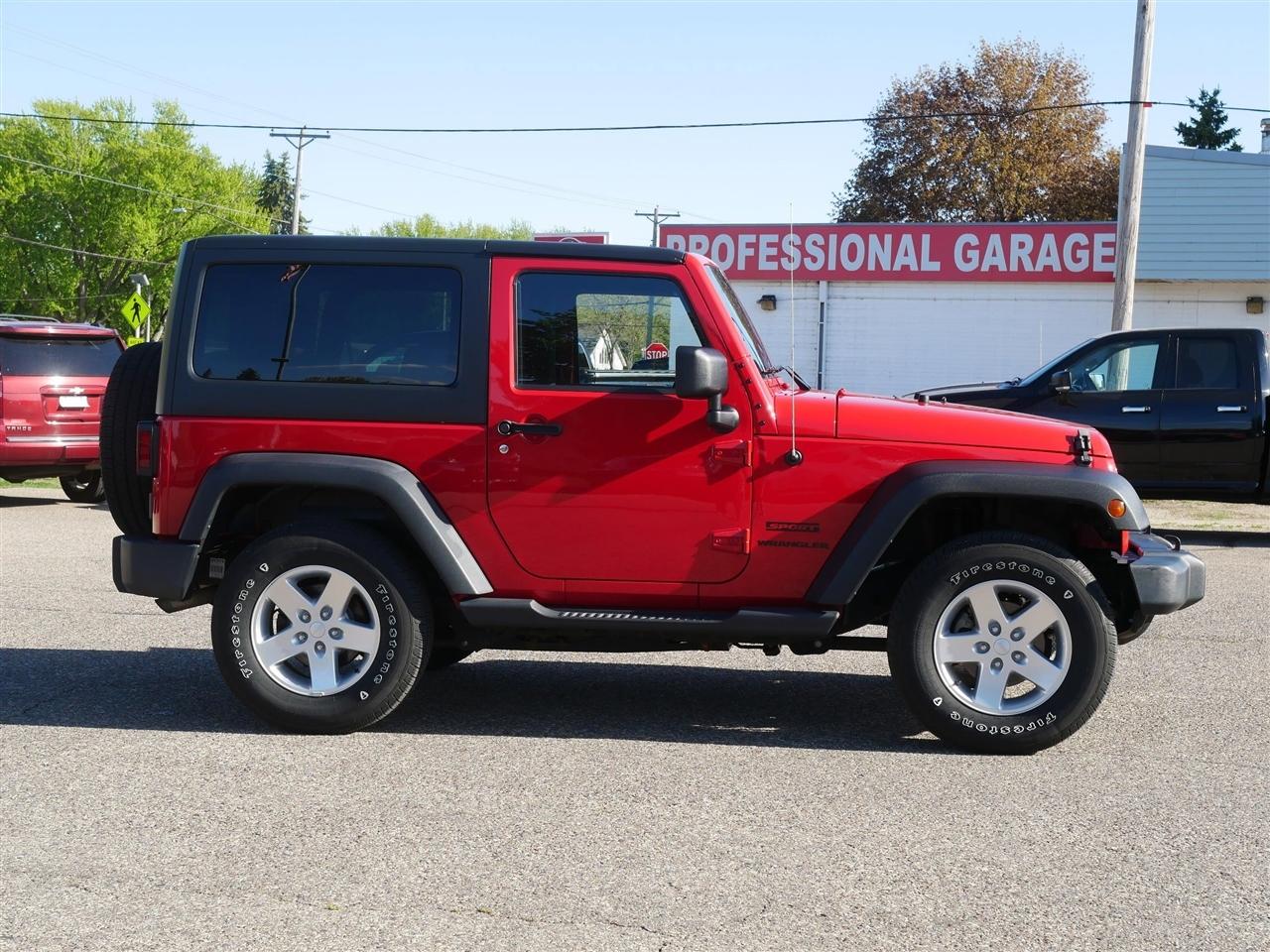 Jeep Wrangler Sport 4WD 2014