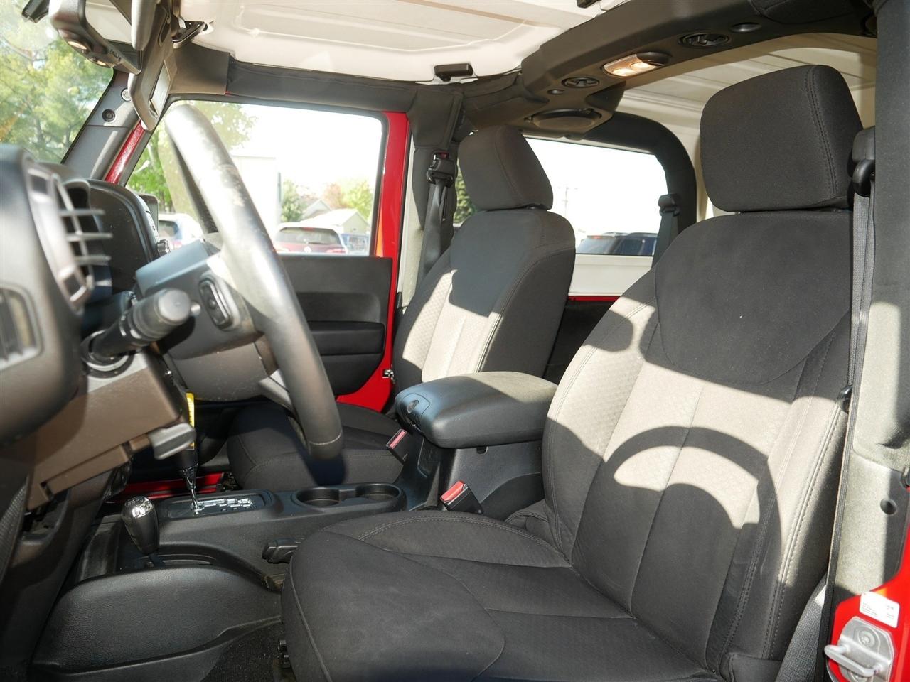 Jeep Wrangler Sport 4WD 2014