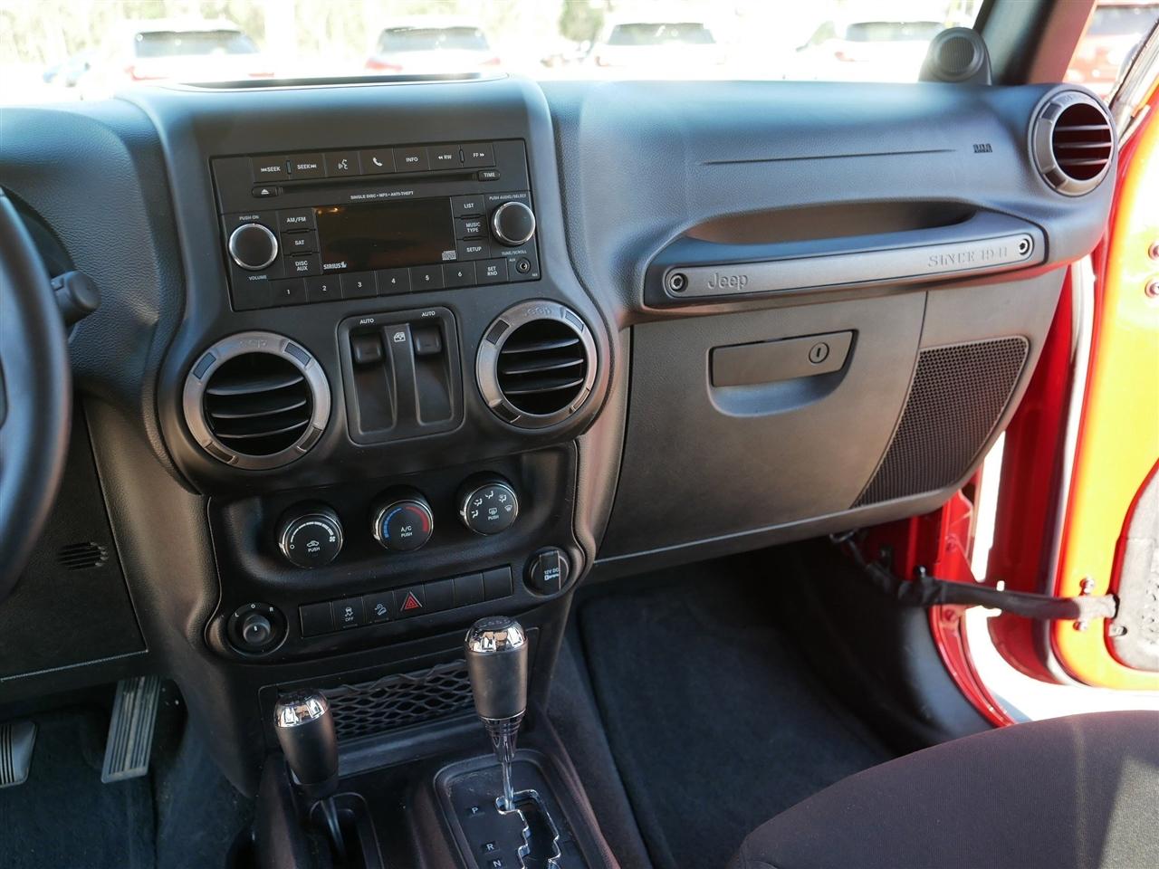 Jeep Wrangler Sport 4WD 2014