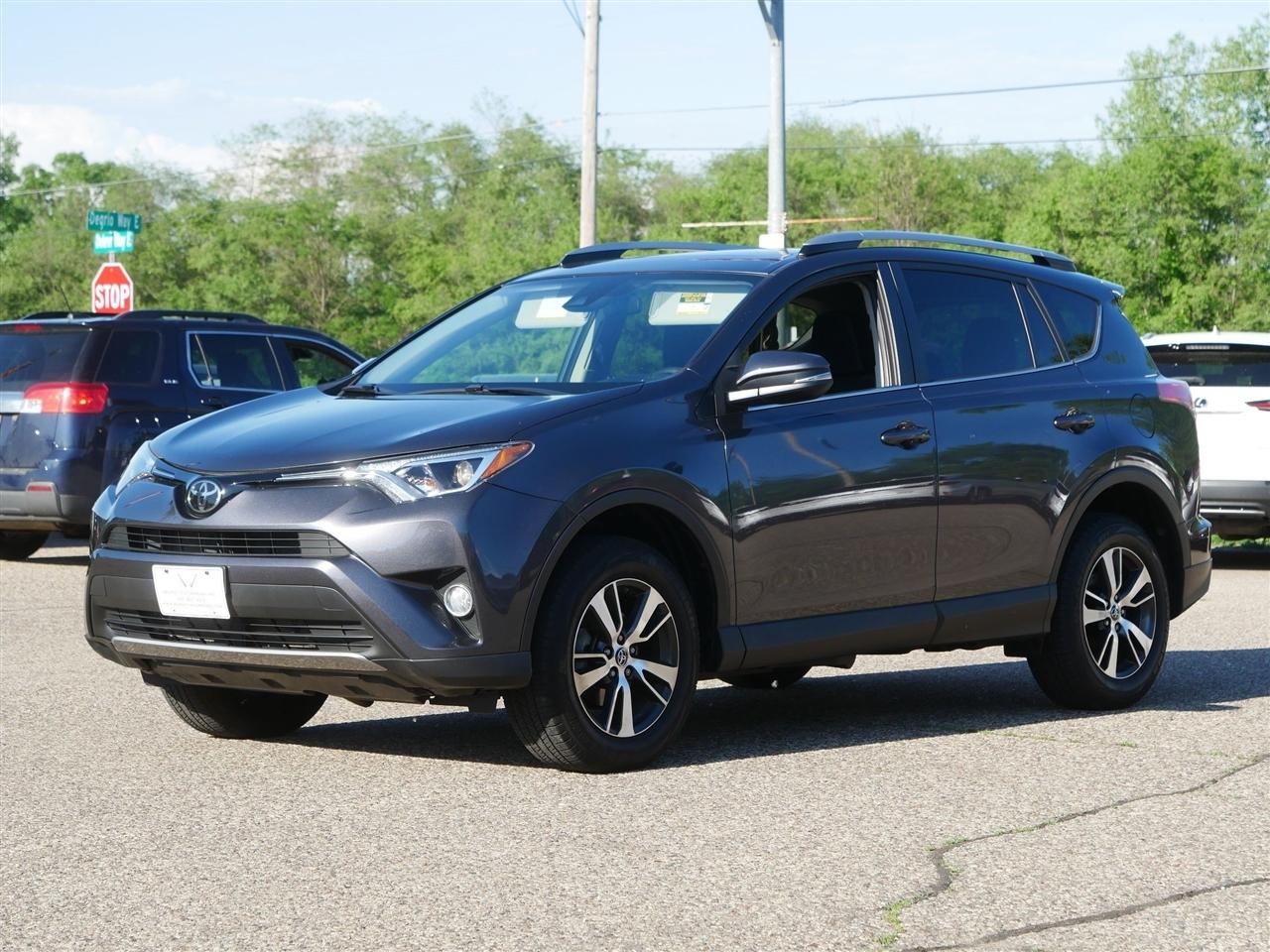 Toyota RAV4 XLE AWD 2017