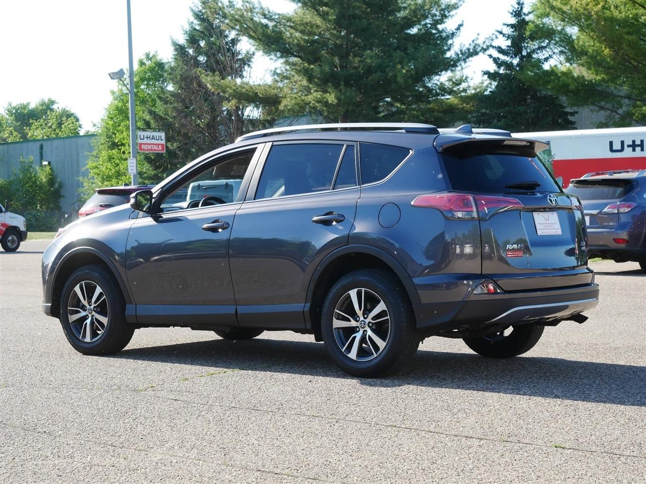 Toyota RAV4 XLE AWD 2017