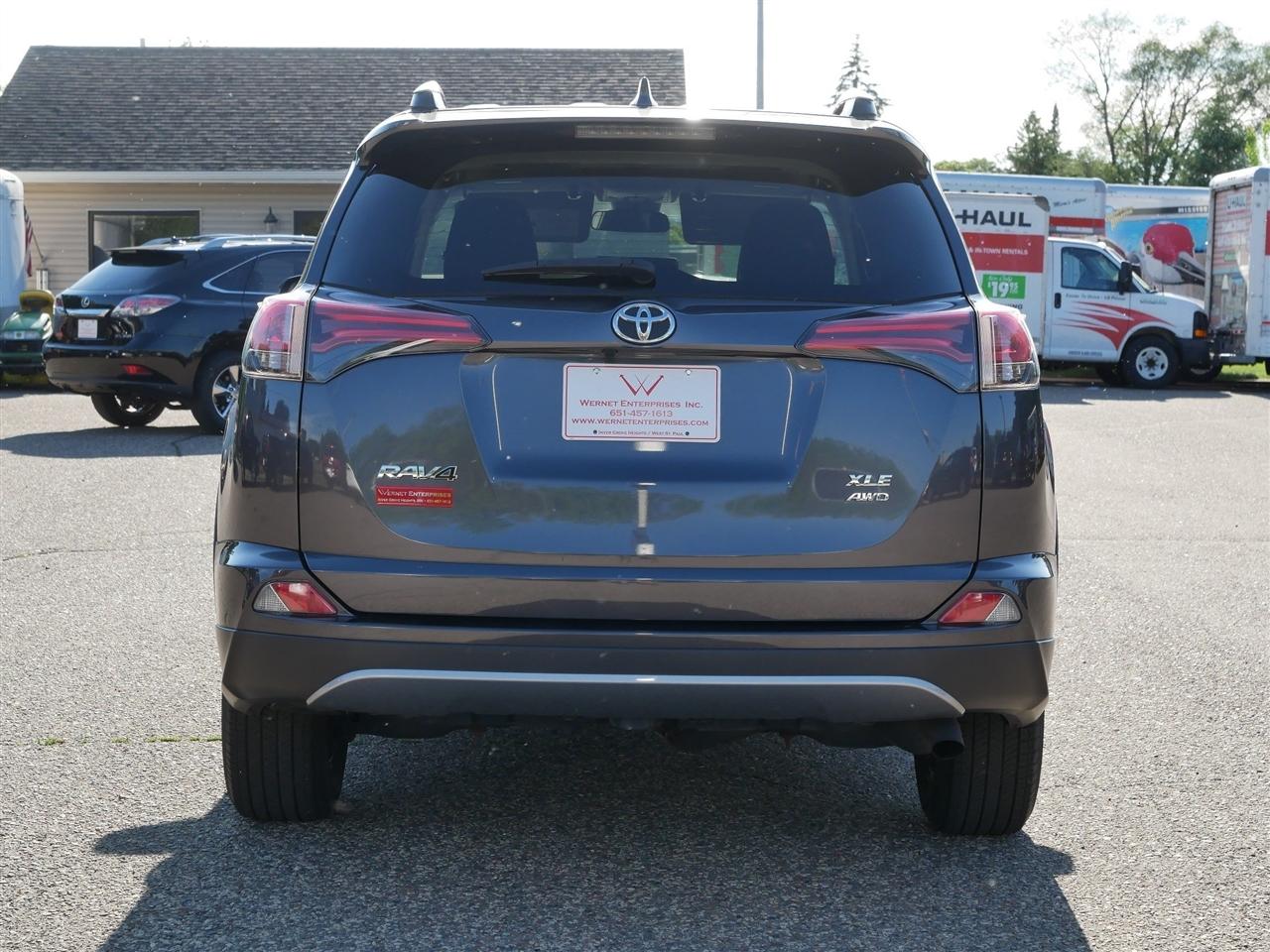 Toyota RAV4 XLE AWD 2017