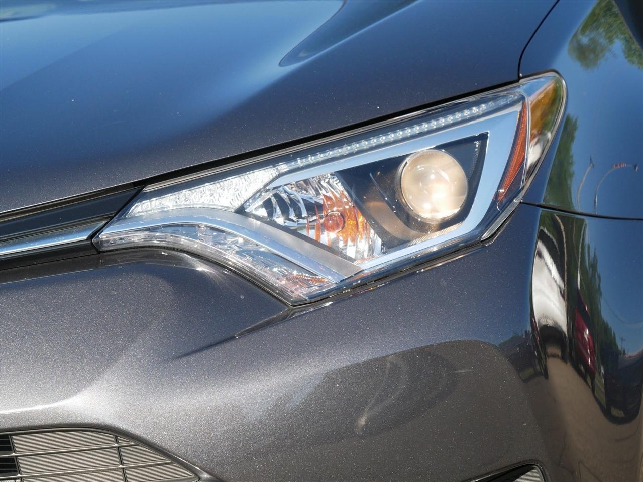 Toyota RAV4 XLE AWD 2017