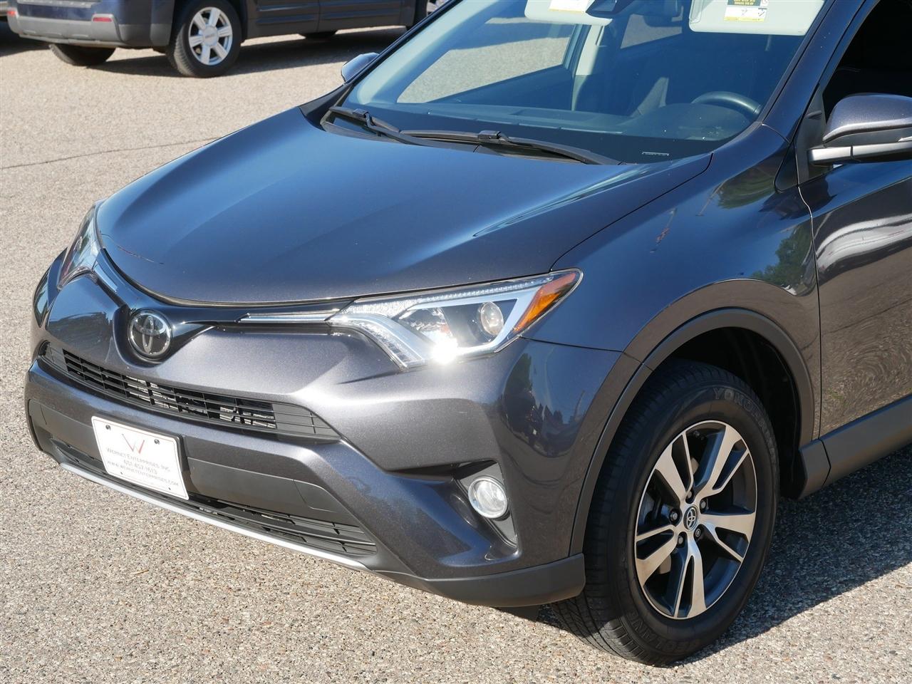 Toyota RAV4 XLE AWD 2017