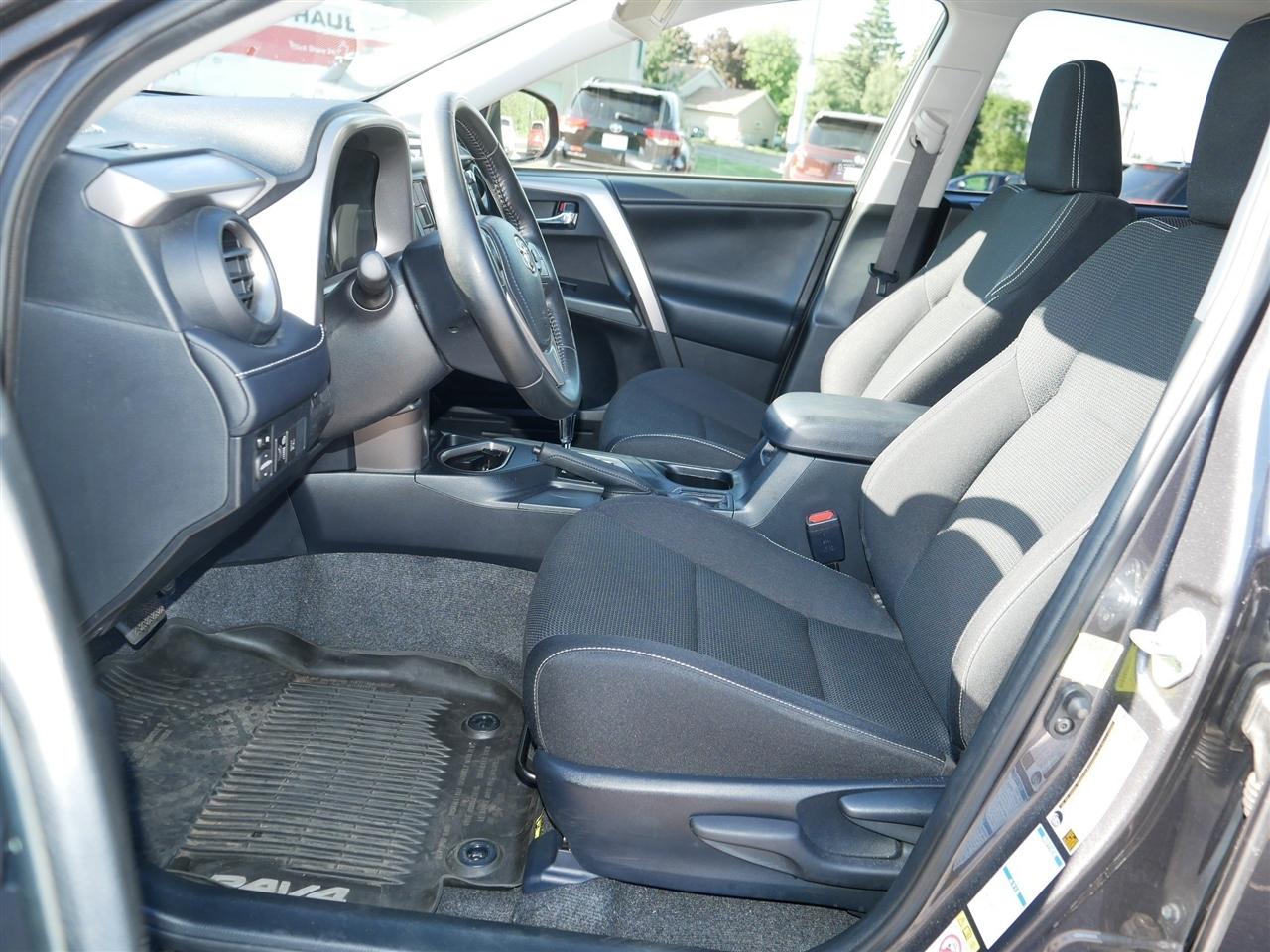 Toyota RAV4 XLE AWD 2017