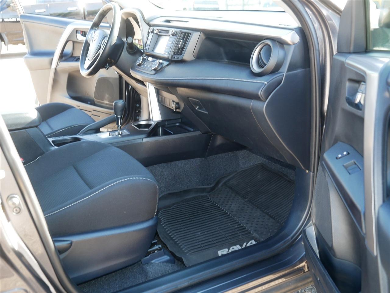 Toyota RAV4 XLE AWD 2017