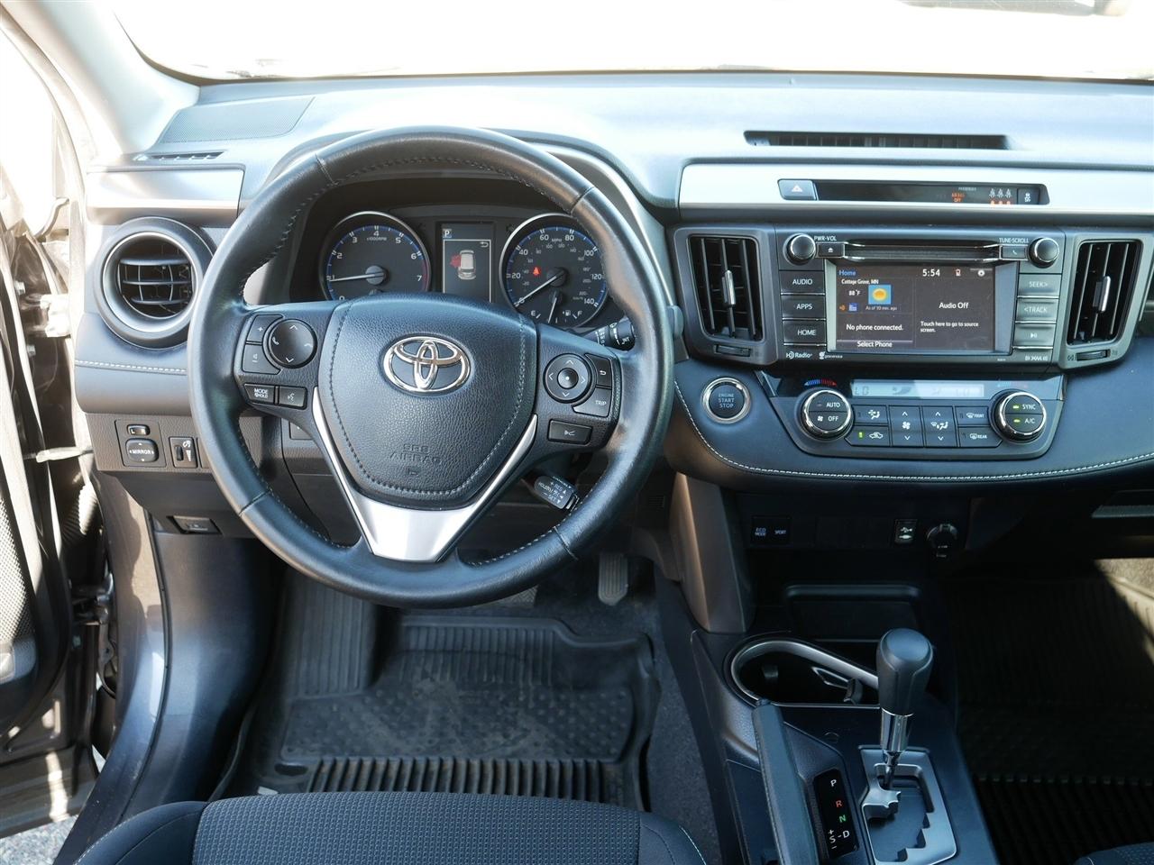 Toyota RAV4 XLE AWD 2017