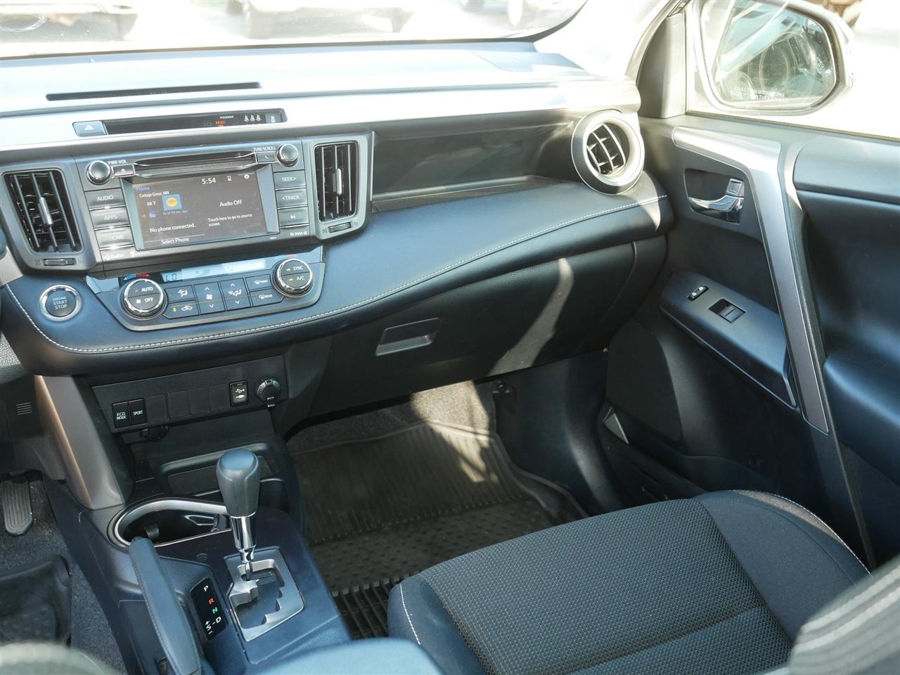 Toyota RAV4 XLE AWD 2017