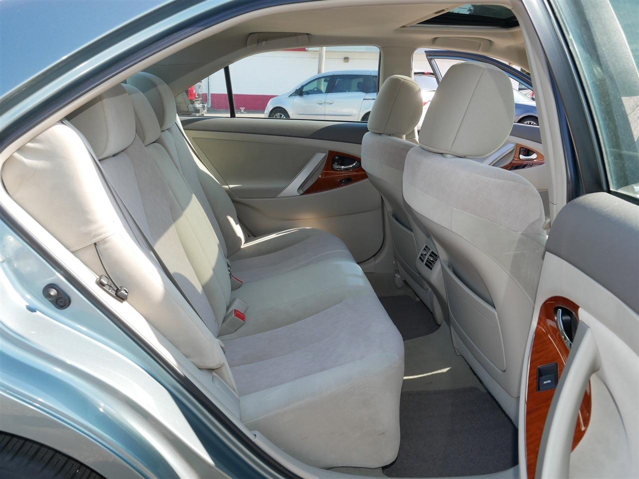 Toyota Camry XLE 4D Sedan 2011