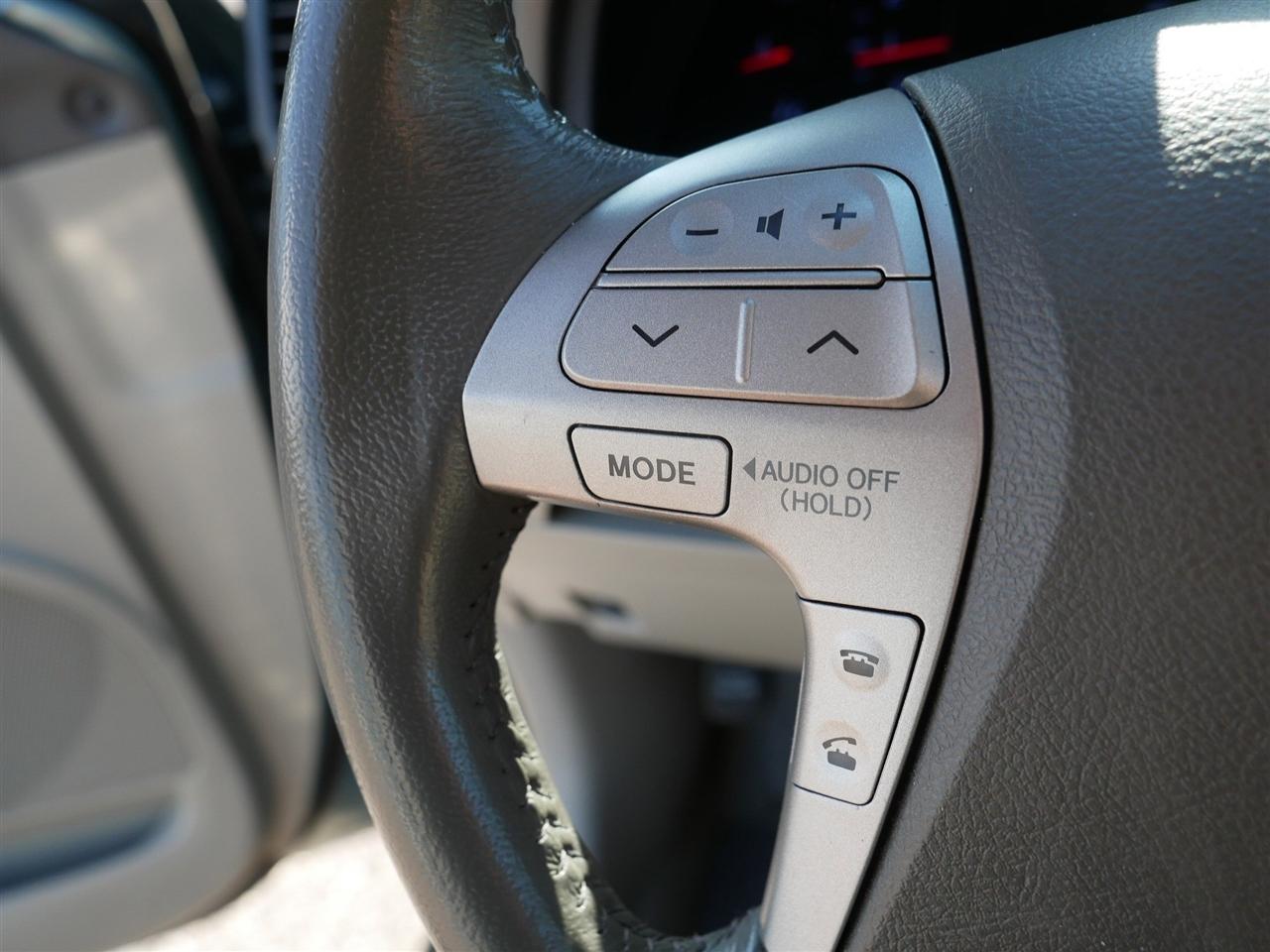 Toyota Camry XLE 4D Sedan 2011
