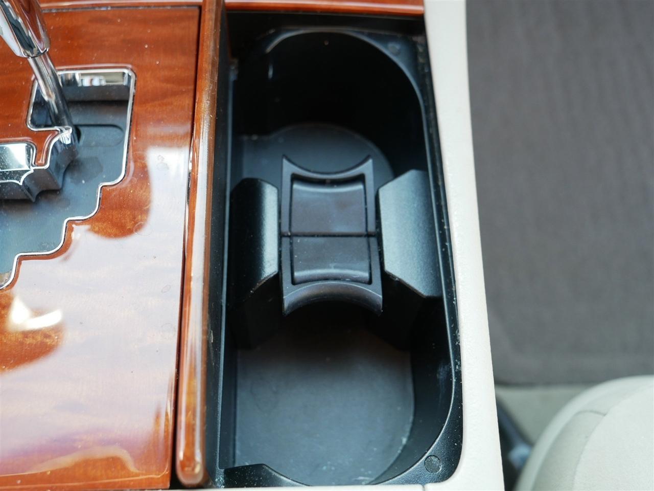 Toyota Camry XLE 4D Sedan 2011