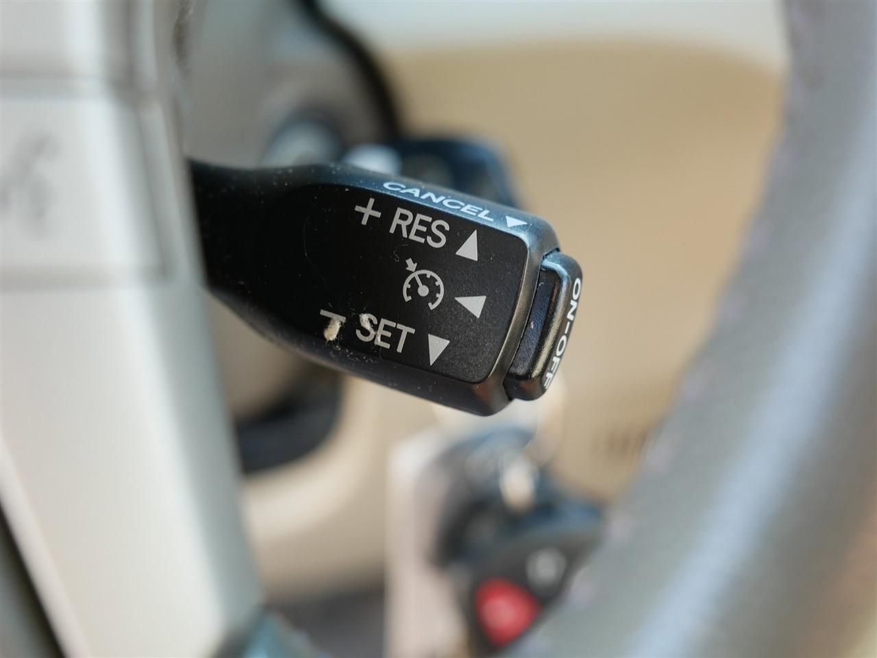 Toyota Camry XLE 4D Sedan 2011