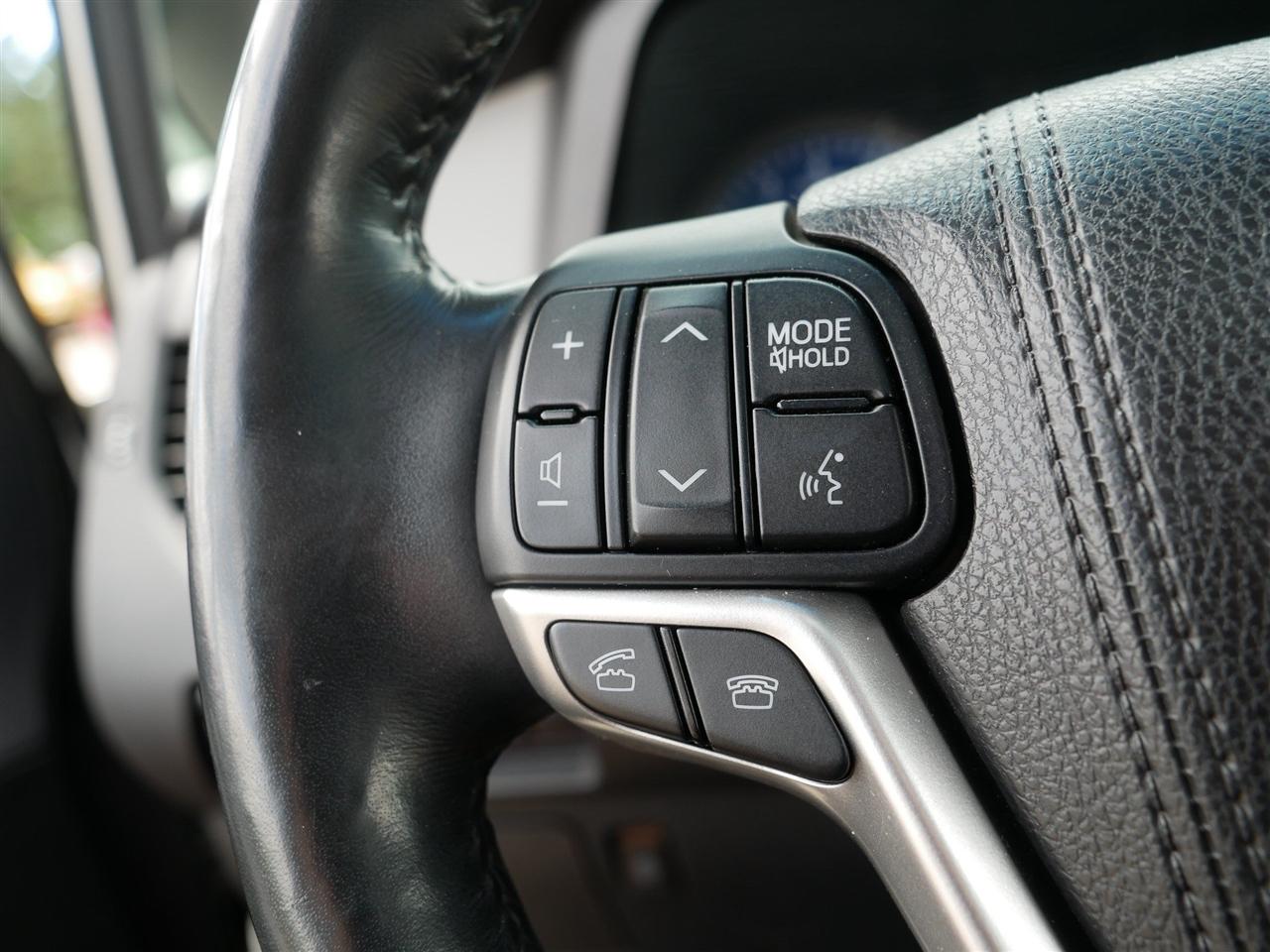 Toyota Sienna Limited Premium AWD 7-Passenger V6 2015