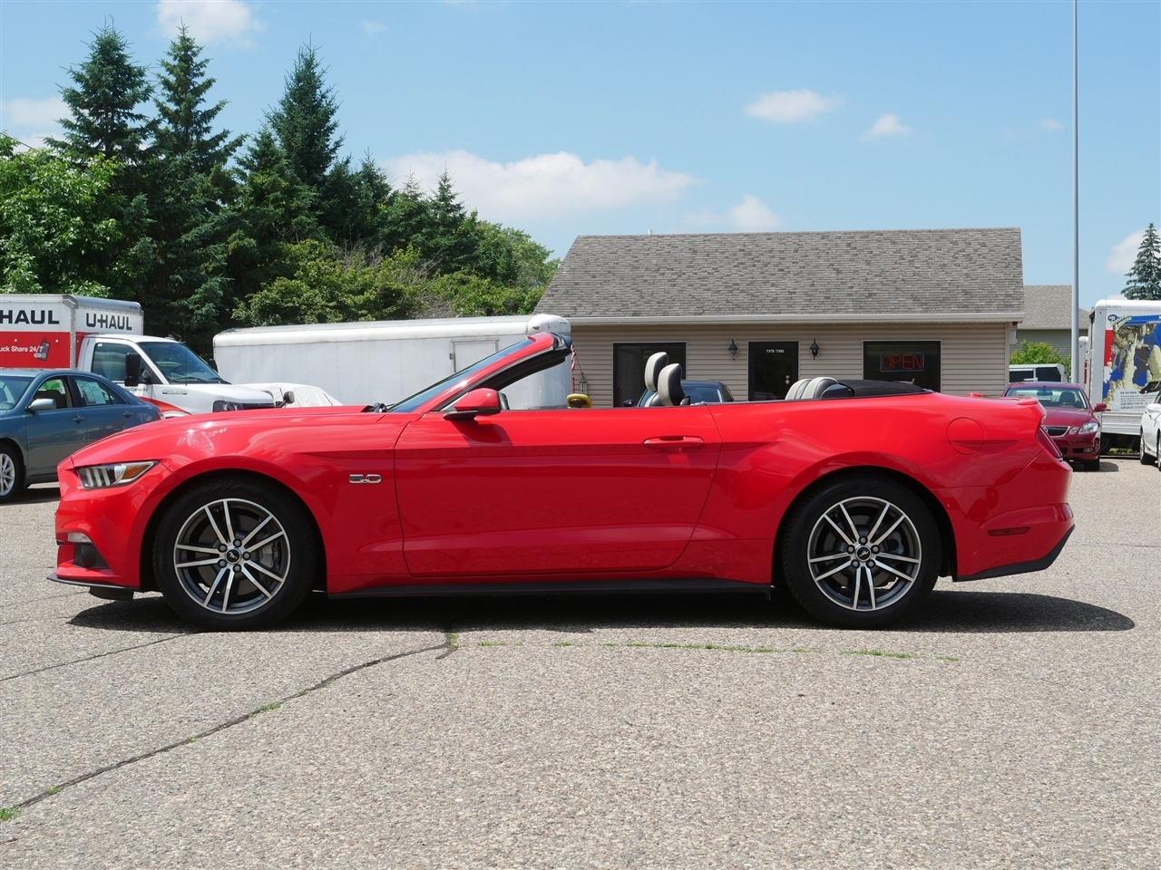 Ford Mustang GT Premium 2D Convertible 2015