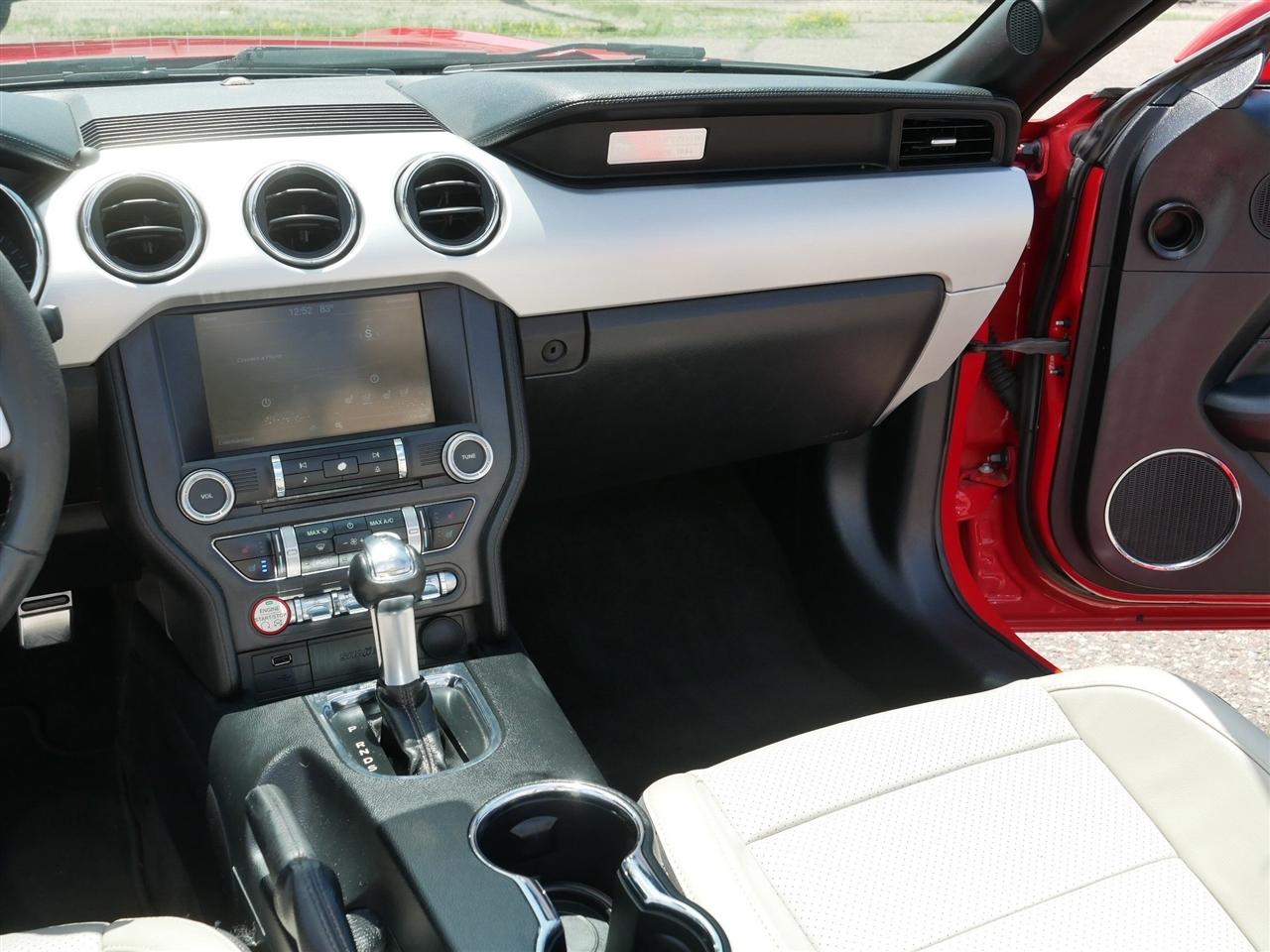 Ford Mustang GT Premium 2D Convertible 2015