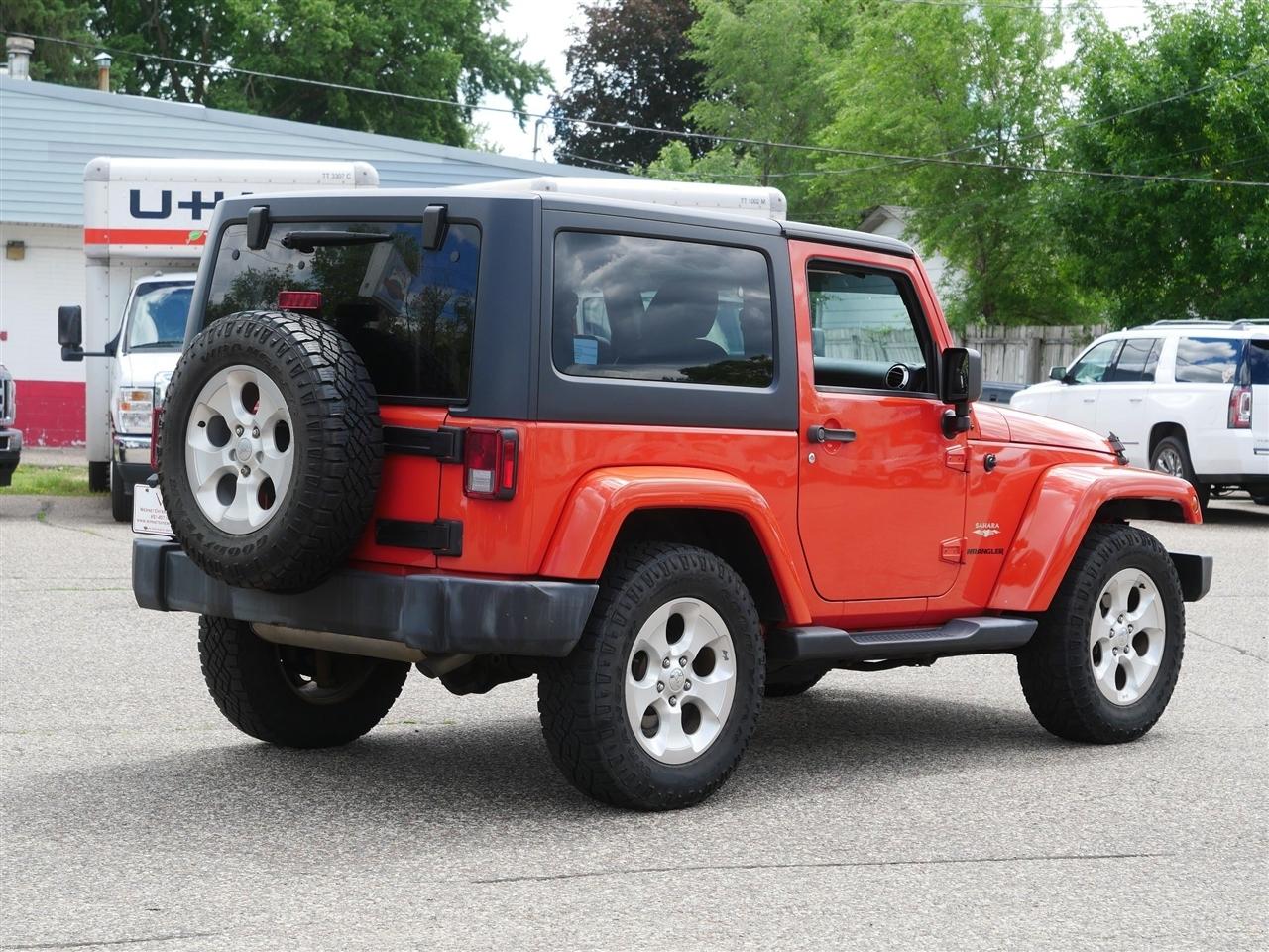 Jeep Wrangler Sahara 4WD 2015
