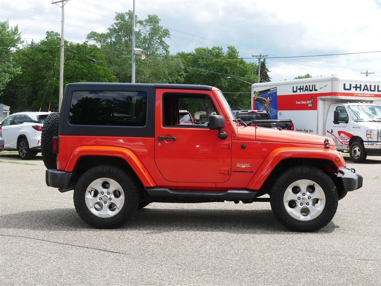 Jeep Wrangler Sahara 4WD 2015