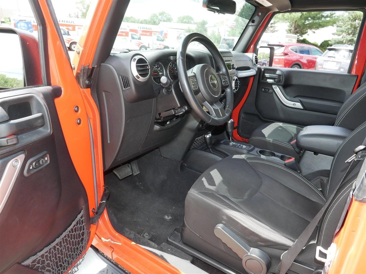 Jeep Wrangler Sahara 4WD 2015