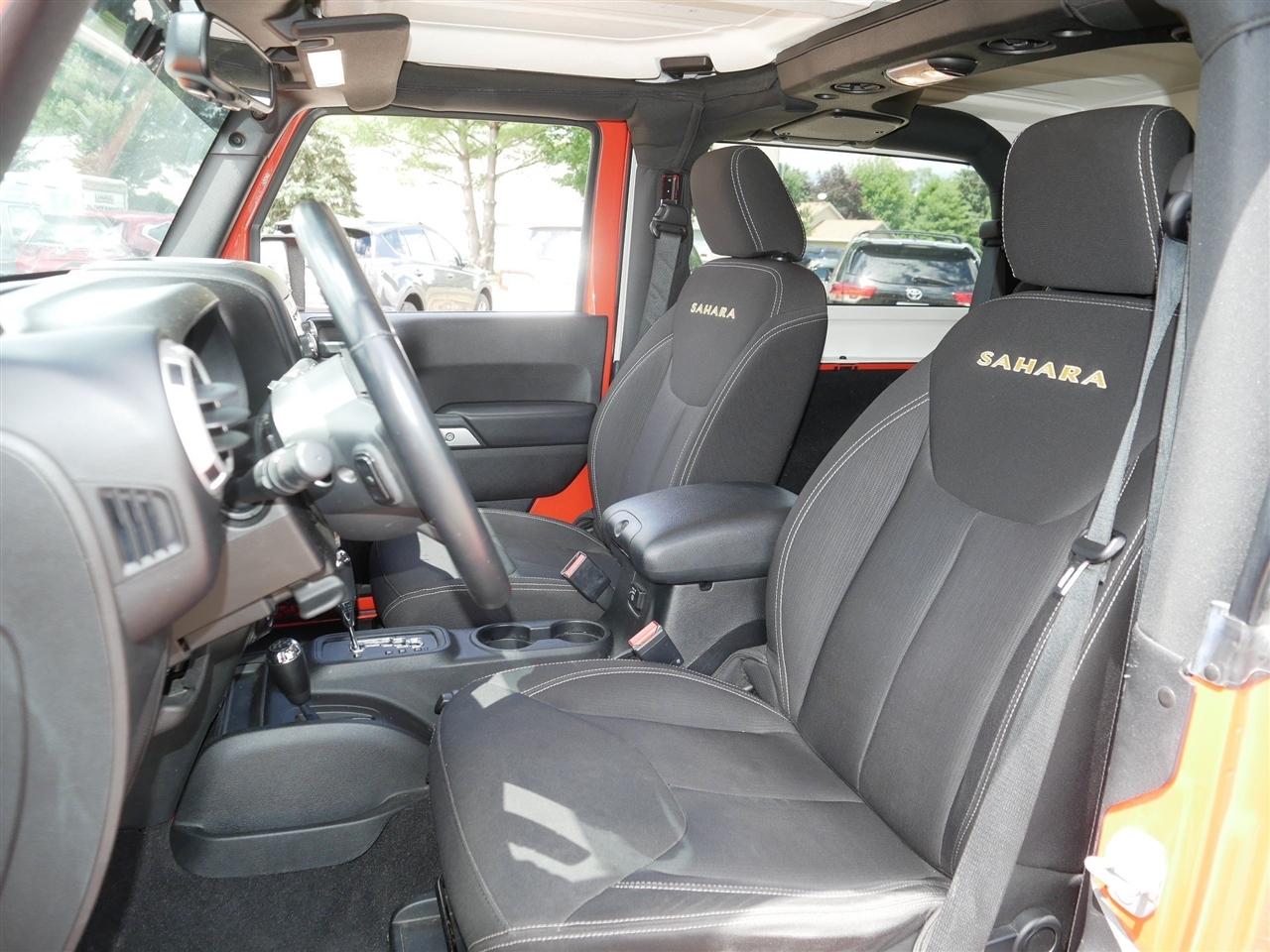 Jeep Wrangler Sahara 4WD 2015