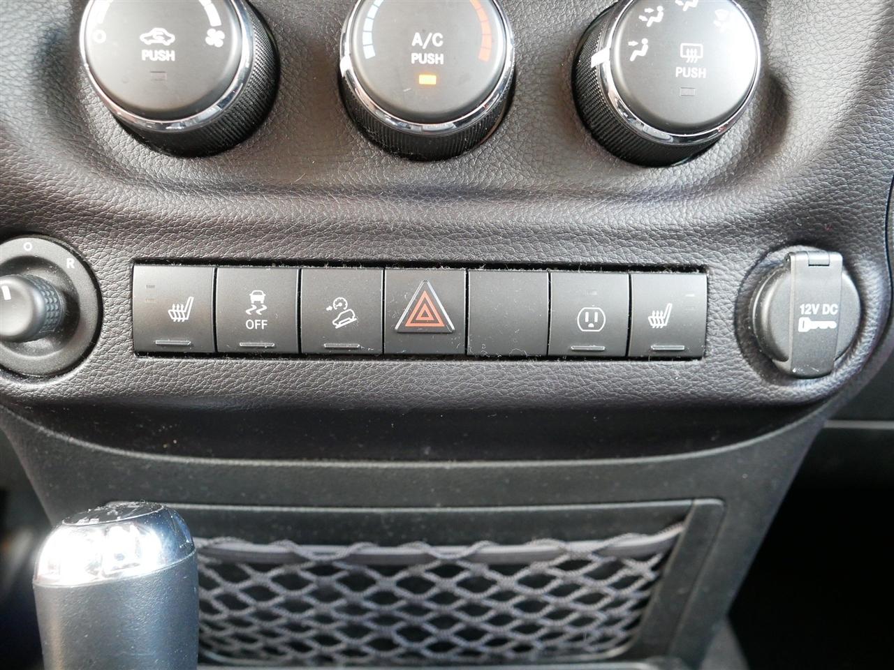 Jeep Wrangler Sahara 4WD 2015